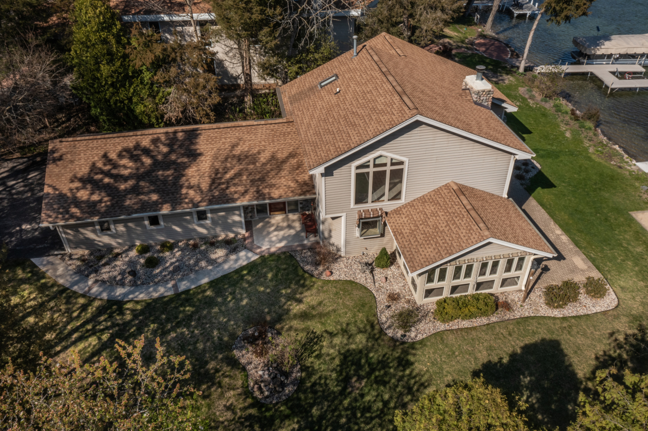 Wisconsin Lake Home for sale (MLS#: 1914770) at 6092 N Lake Dr, in West Bend, Wisconsin. (11 of 59)