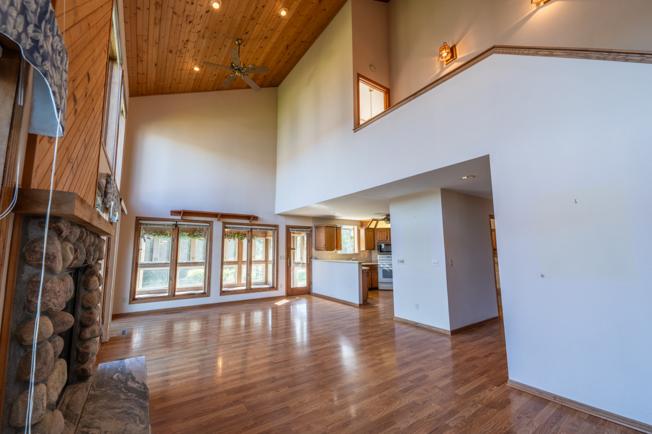 Wisconsin Lake Home for sale (MLS#: 1914770) at 6092 N Lake Dr, in West Bend, Wisconsin. (26 of 59)