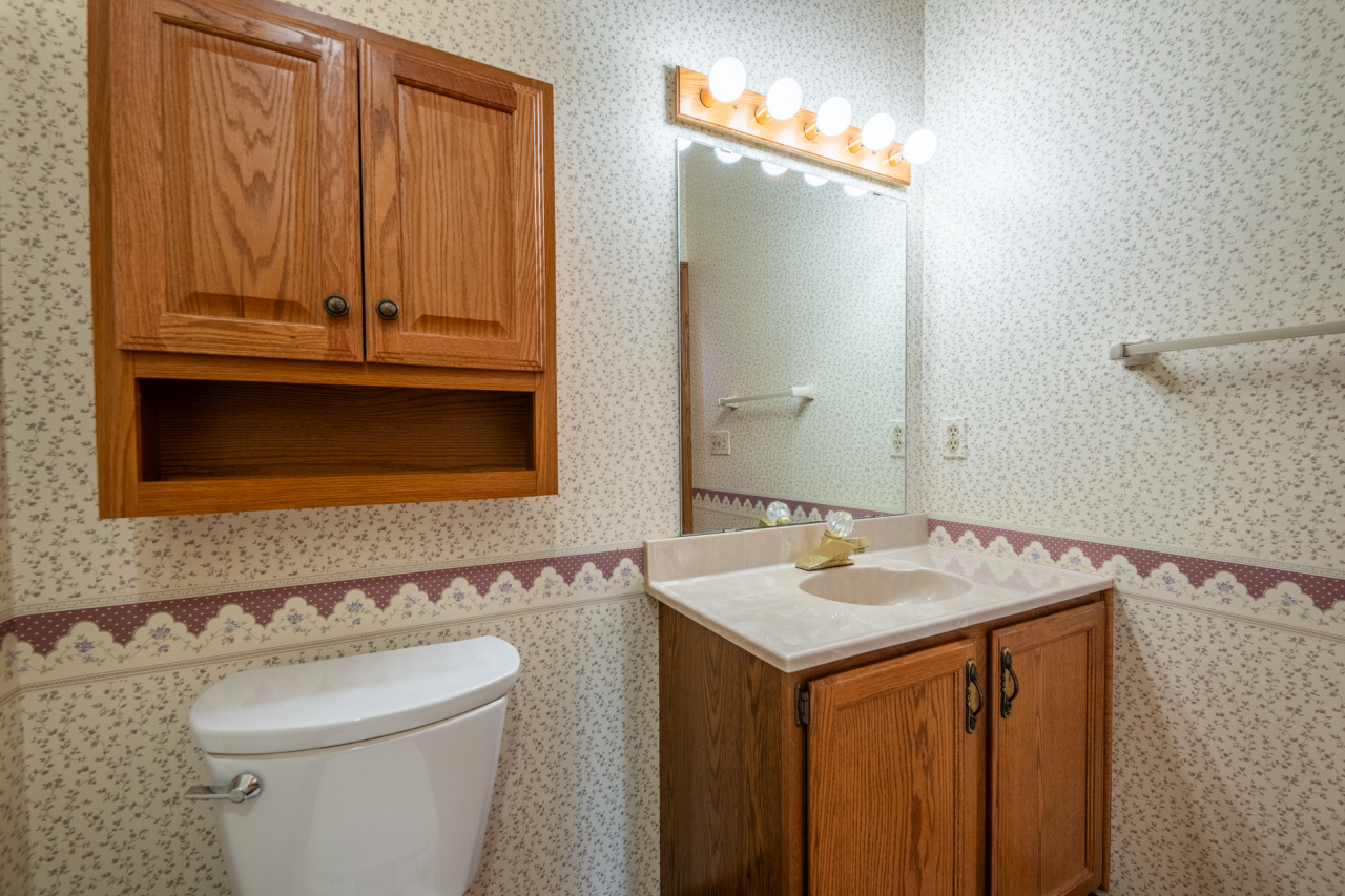 Wisconsin Lake Home for sale (MLS#: 1914770) at 6092 N Lake Dr, in West Bend, Wisconsin. (50 of 59)