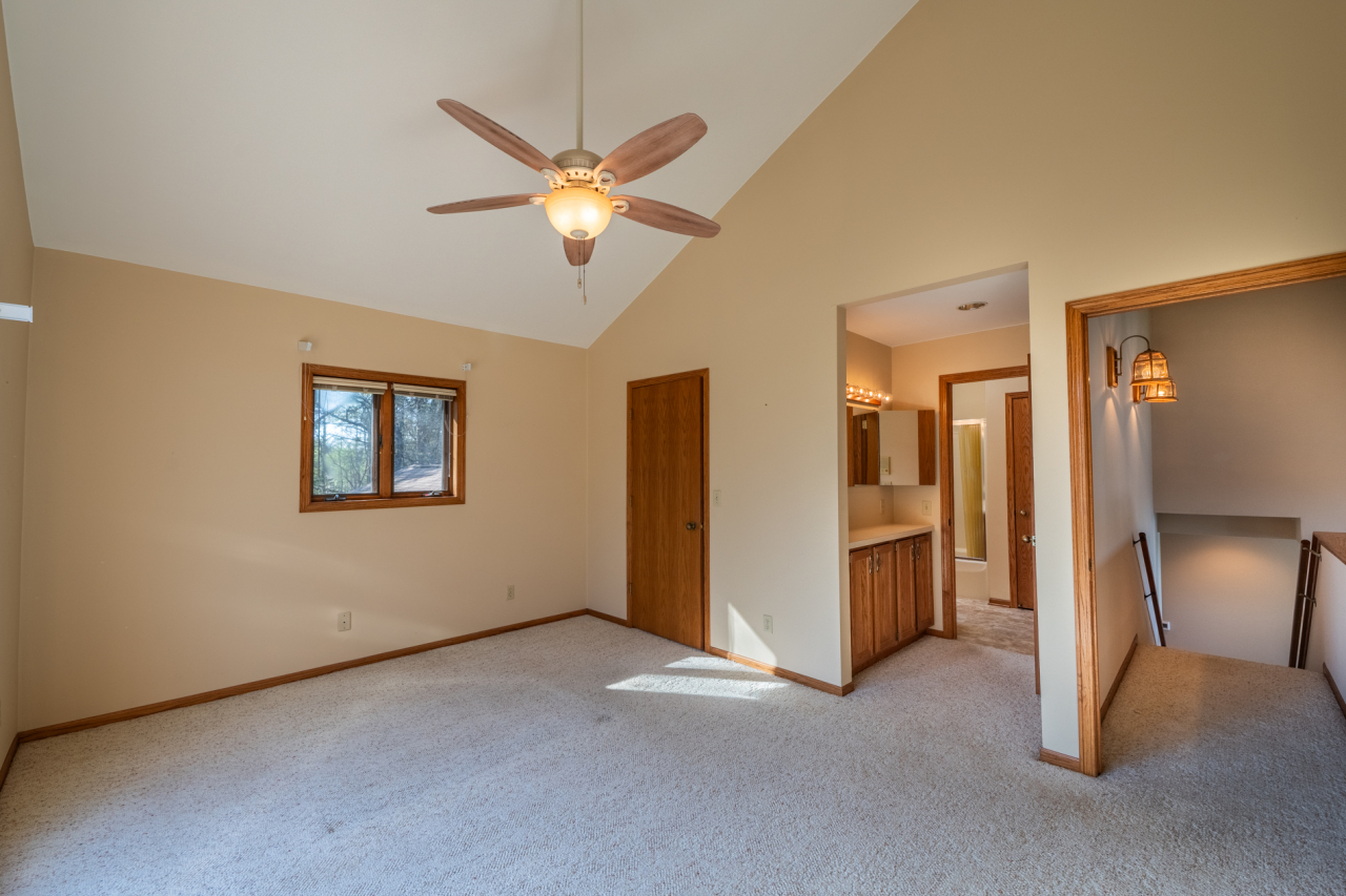 Wisconsin Lake Home for sale (MLS#: 1914770) at 6092 N Lake Dr, in West Bend, Wisconsin. (53 of 59)