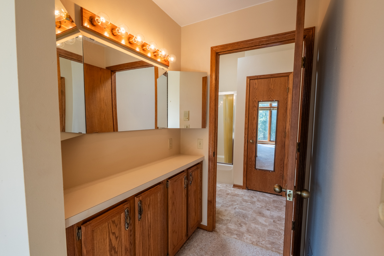 Wisconsin Lake Home for sale (MLS#: 1914770) at 6092 N Lake Dr, in West Bend, Wisconsin. (54 of 59)