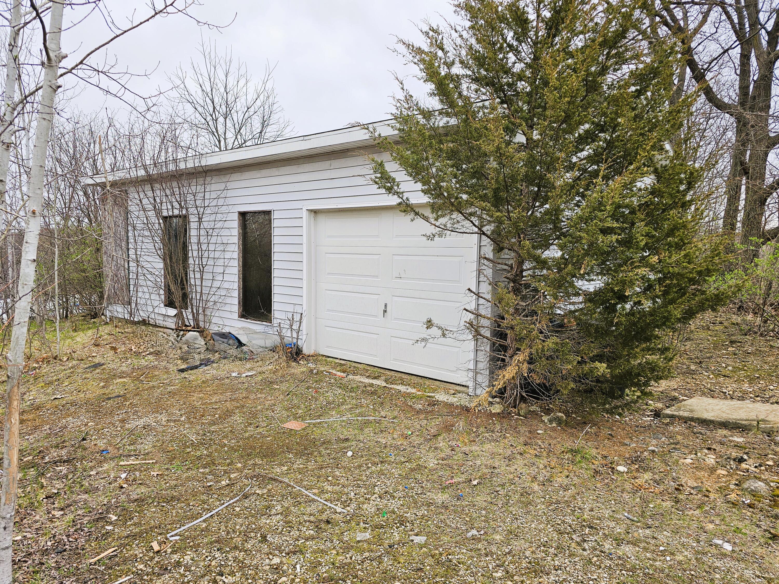 Wisconsin Lake Home for sale (MLS#: 1914839) at 1835 N Davies Dr, in Summit, Wisconsin. (3 of 32)
