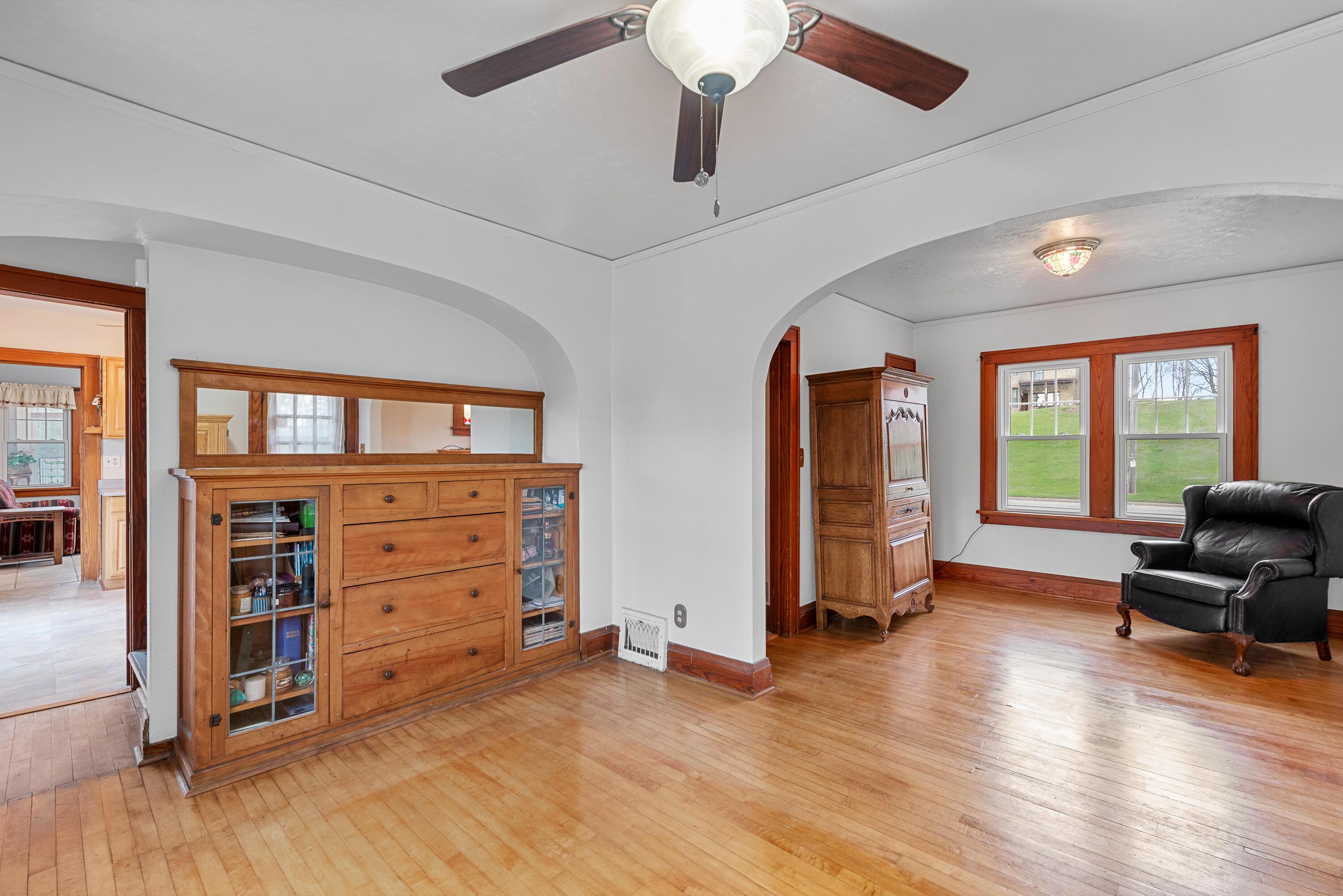 Wisconsin Lake Home for sale (MLS#: 1914945) at 507 E Main St, in Palmyra, Wisconsin. (4 of 31)