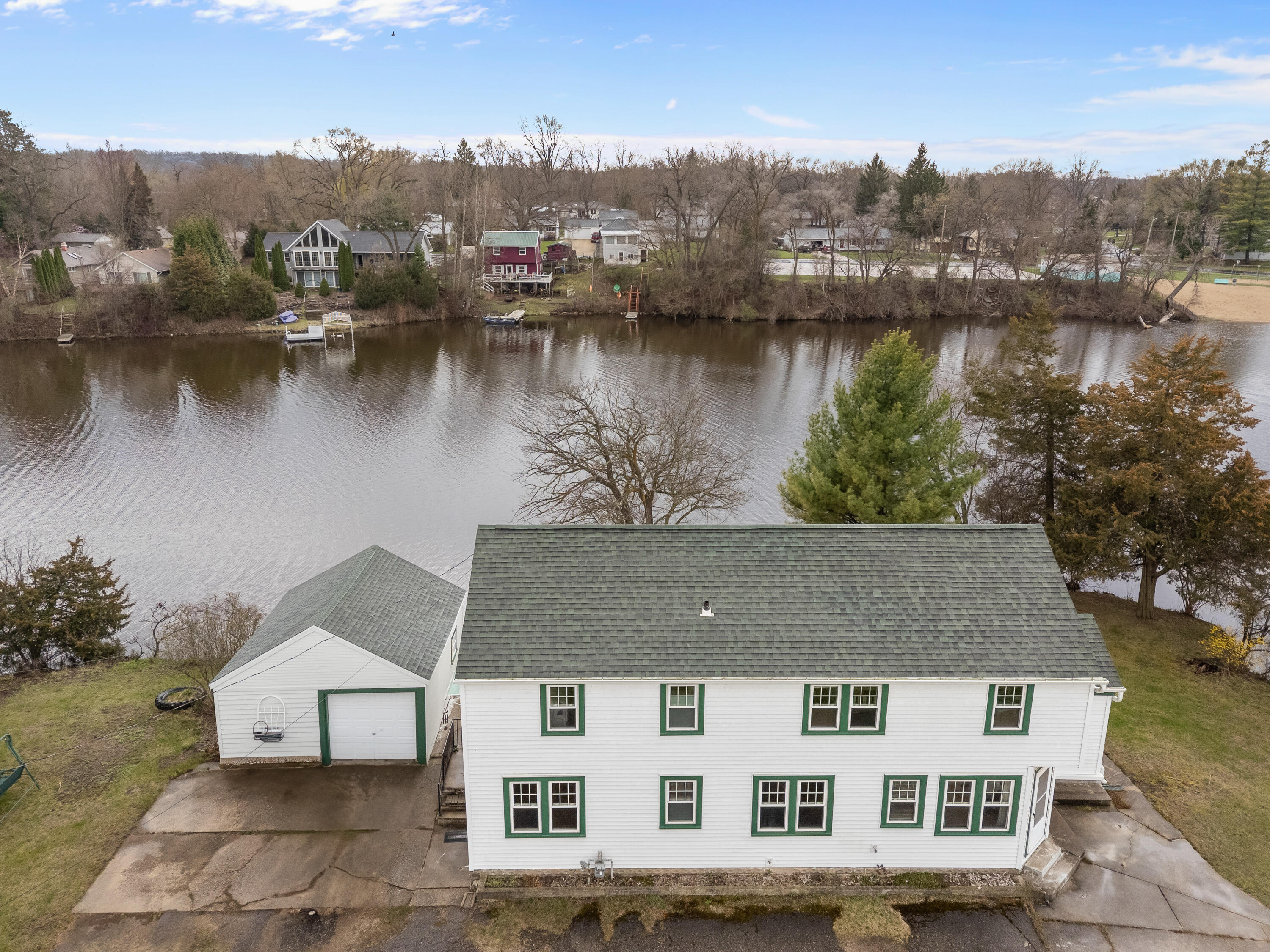 Wisconsin Lake Home for sale (MLS#: 1914945) at 507 E Main St, in Palmyra, Wisconsin. (31 of 31)
