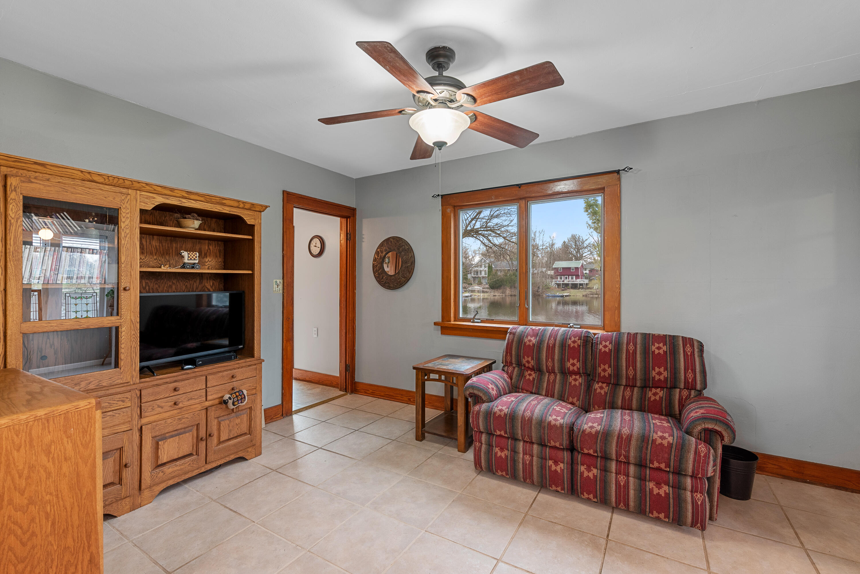Wisconsin Lake Home for sale (MLS#: 1914945) at 507 E Main St, in Palmyra, Wisconsin. (9 of 31)