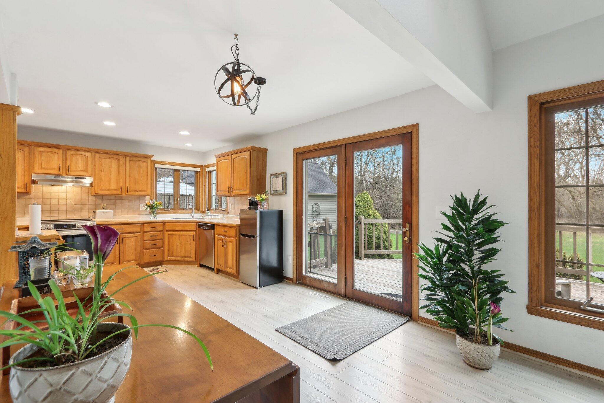 Wisconsin Lake Home for sale (MLS#: 1914961) at N62W38169  Westwinds Ct, in Oconomowoc, Wisconsin. (22 of 63)