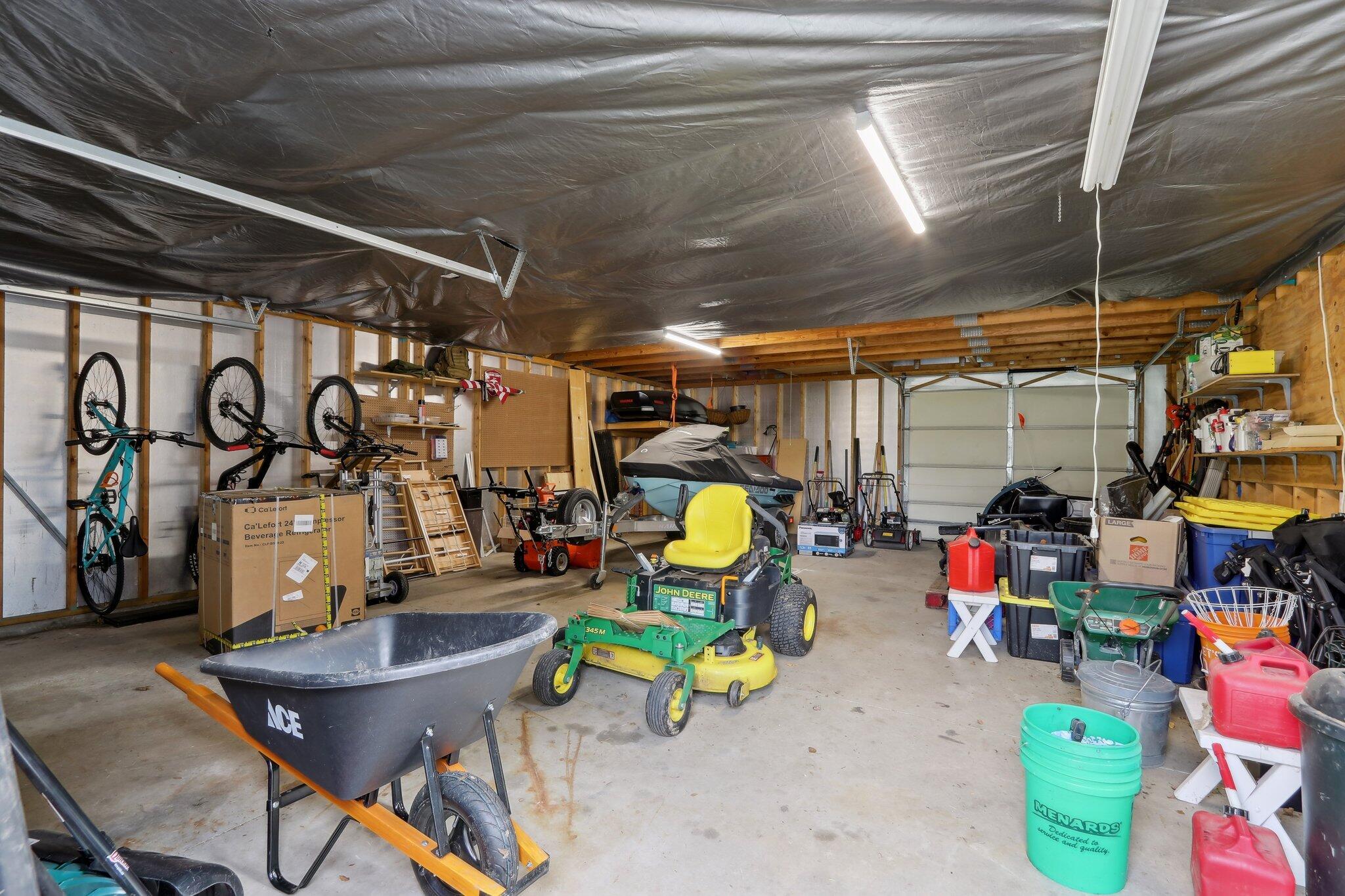 Wisconsin Lake Home for sale (MLS#: 1914961) at N62W38169  Westwinds Ct, in Oconomowoc, Wisconsin. (51 of 63)