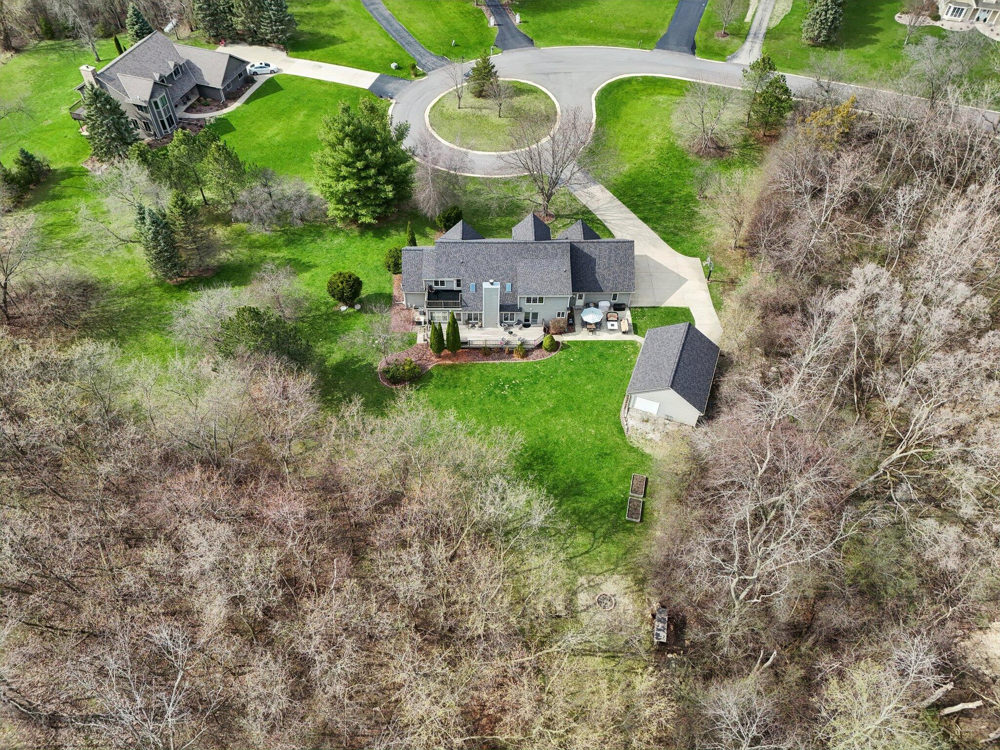 Wisconsin Lake Home for sale (MLS#: 1914961) at N62W38169  Westwinds Ct, in Oconomowoc, Wisconsin. (61 of 63)