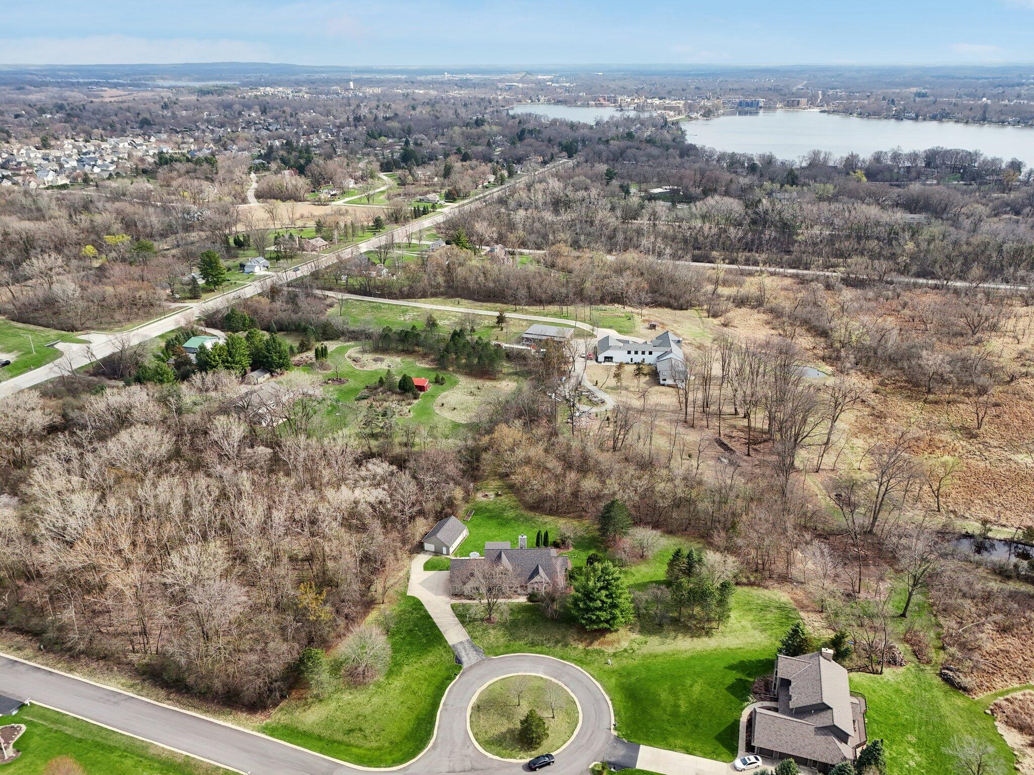 Wisconsin Lake Home for sale (MLS#: 1914961) at N62W38169  Westwinds Ct, in Oconomowoc, Wisconsin. (63 of 63)