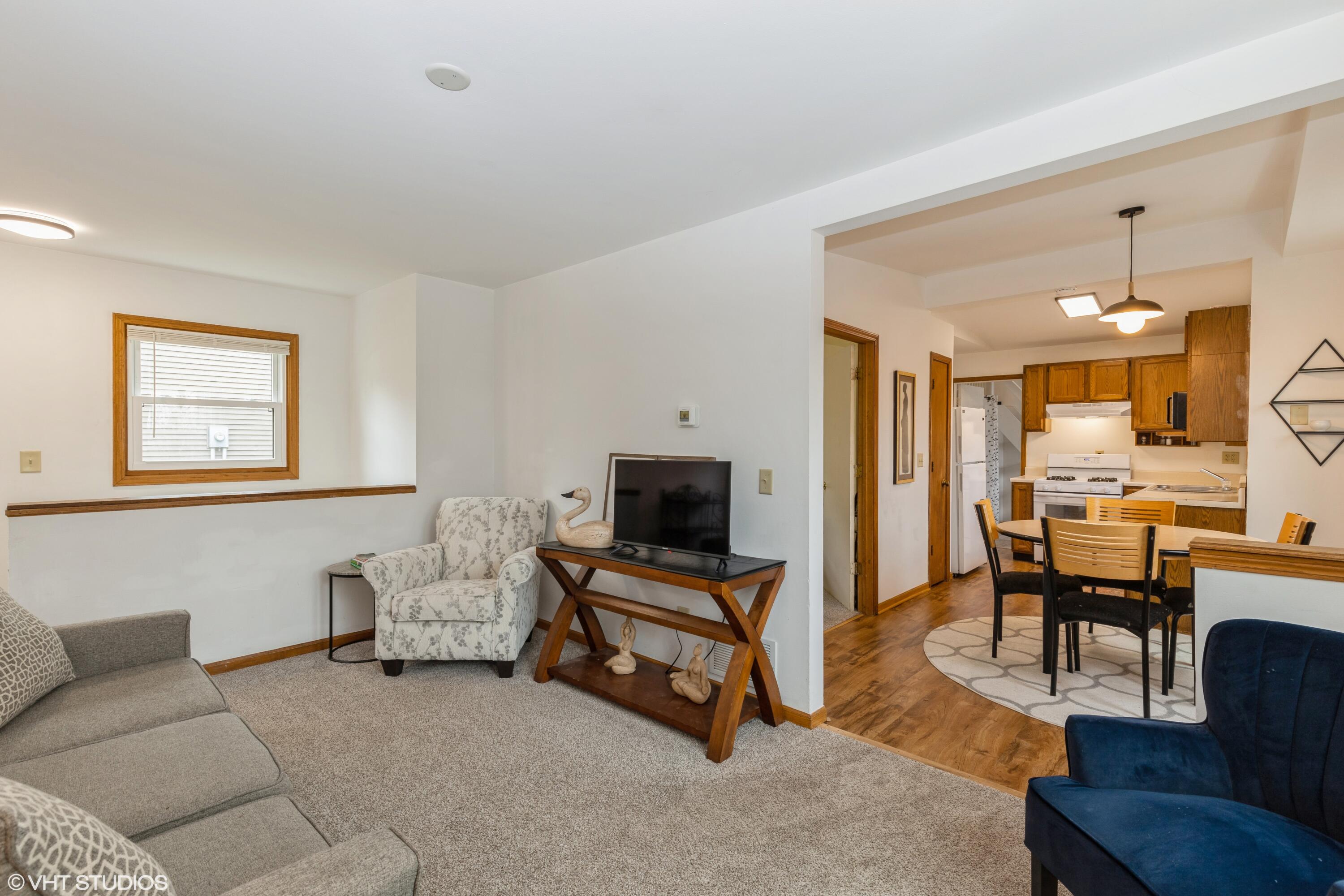 Wisconsin Lake Home for sale (MLS#: 1915112) at 619  Maple St, in Twin Lakes, Wisconsin. (3 of 18)