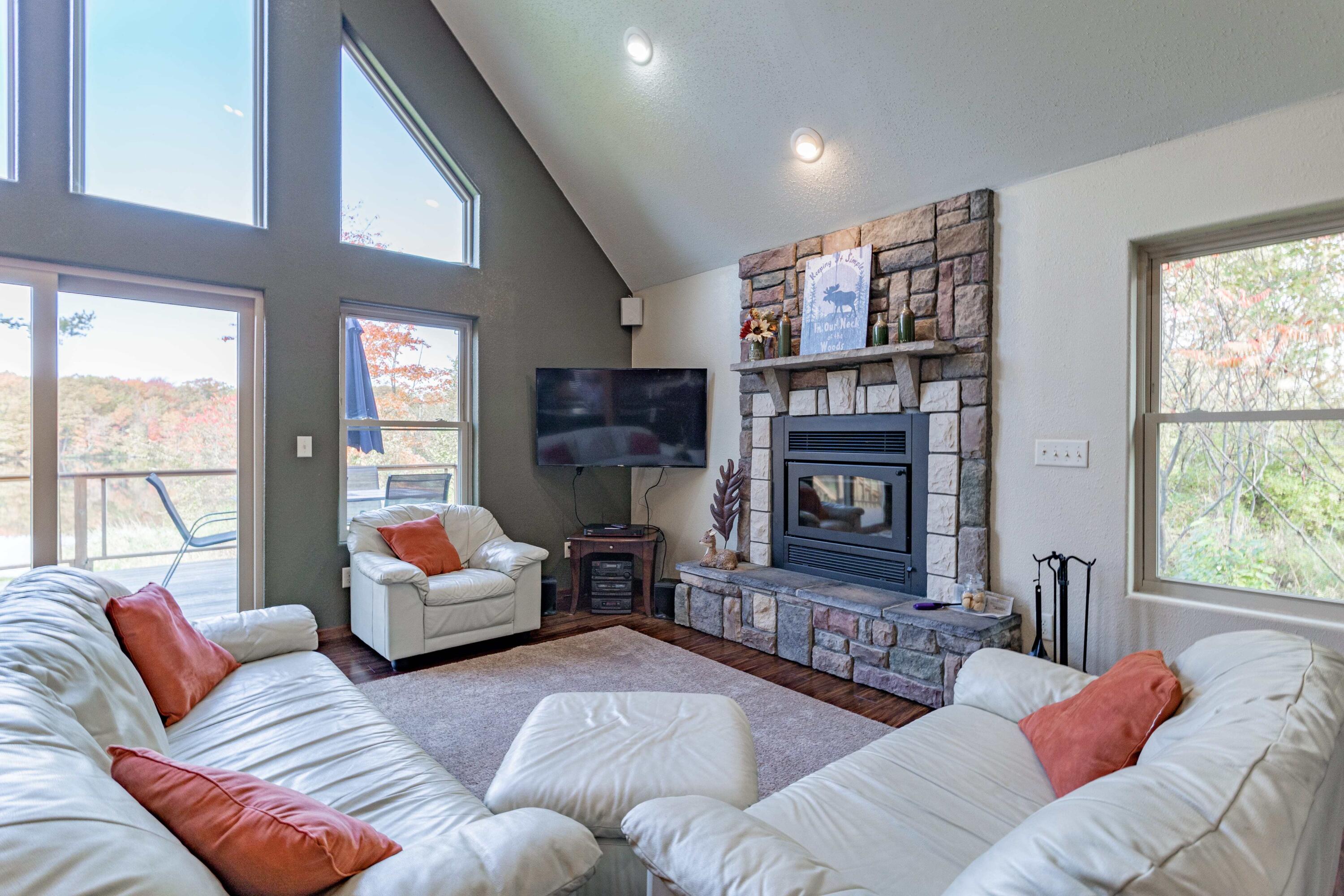 Wisconsin Lake Home for sale (MLS#: 1915168) at N5637  State Road 107 -, in Rock Falls, Wisconsin. (11 of 38)