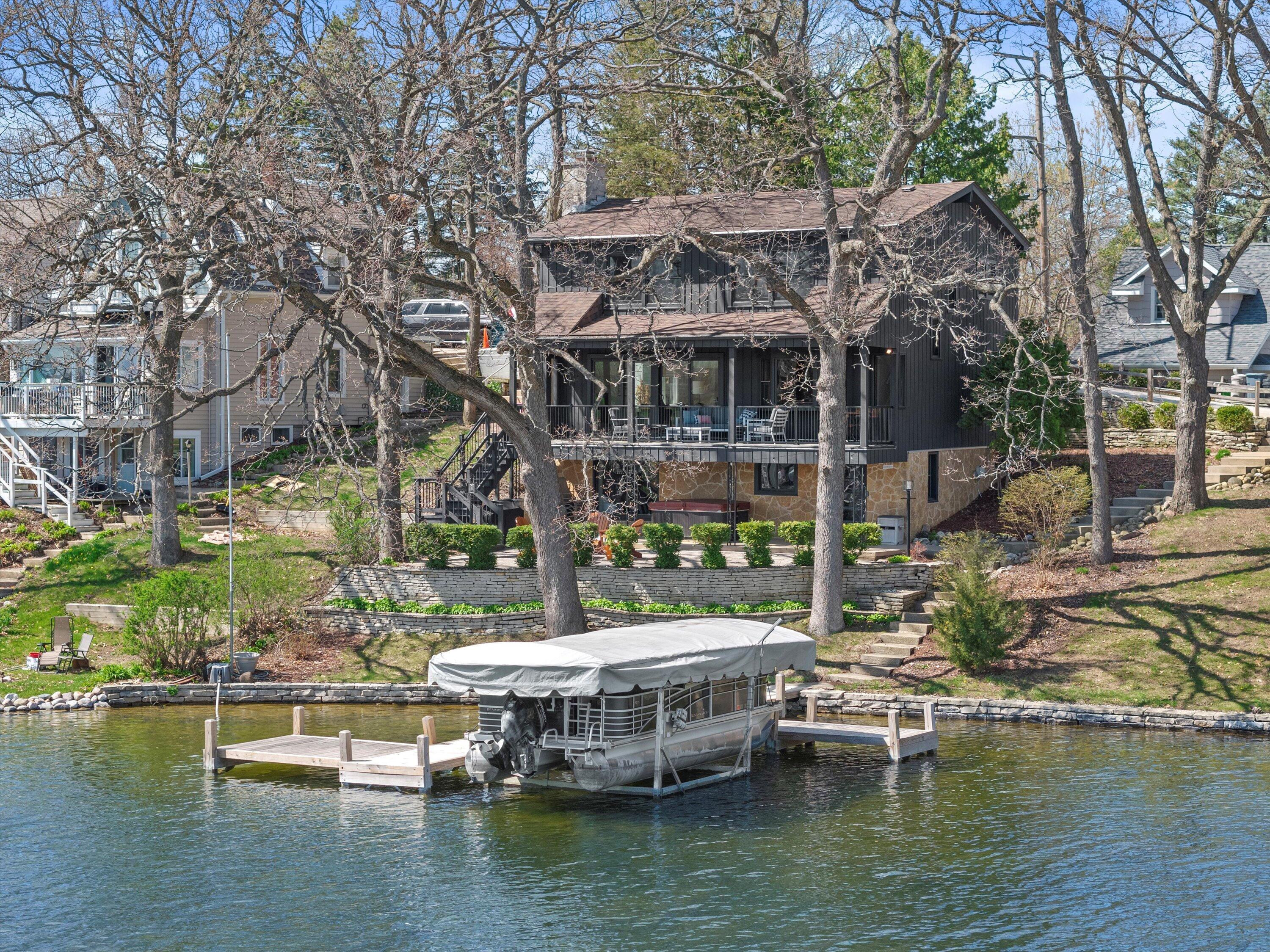Wisconsin Lake Home for sale (MLS#: 1915174) at N53W34945  Road B -, in Oconomowoc, Wisconsin. (101 of 102)