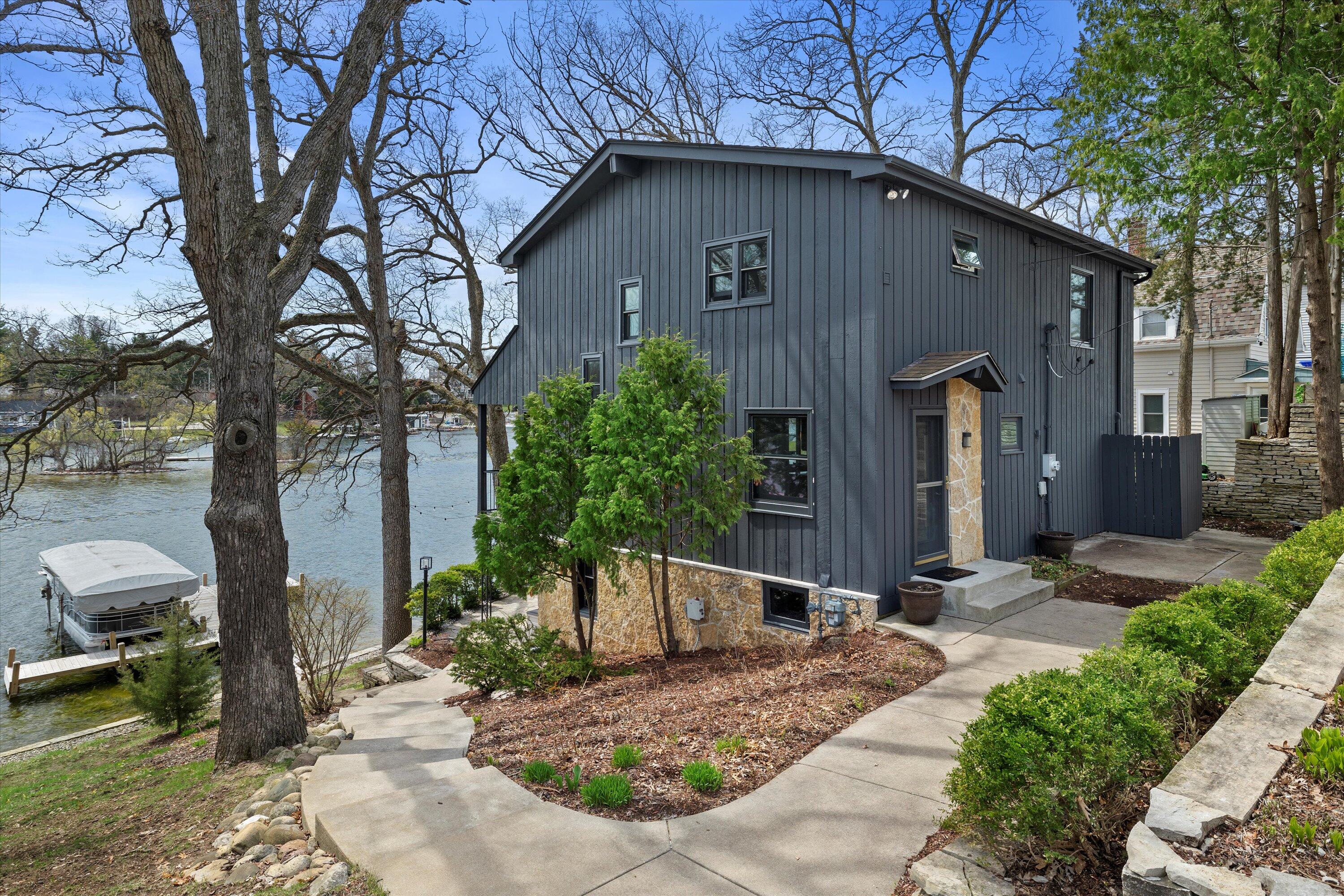 Wisconsin Lake Home for sale (MLS#: 1915174) at N53W34945  Road B -, in Oconomowoc, Wisconsin. (16 of 102)