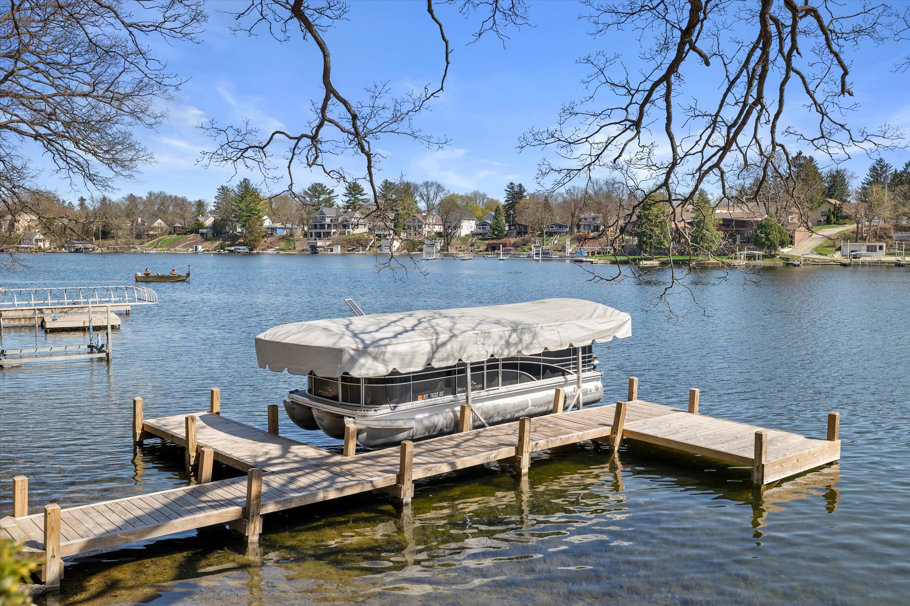Wisconsin Lake Home for sale (MLS#: 1915174) at N53W34945  Road B -, in Oconomowoc, Wisconsin. (53 of 102)