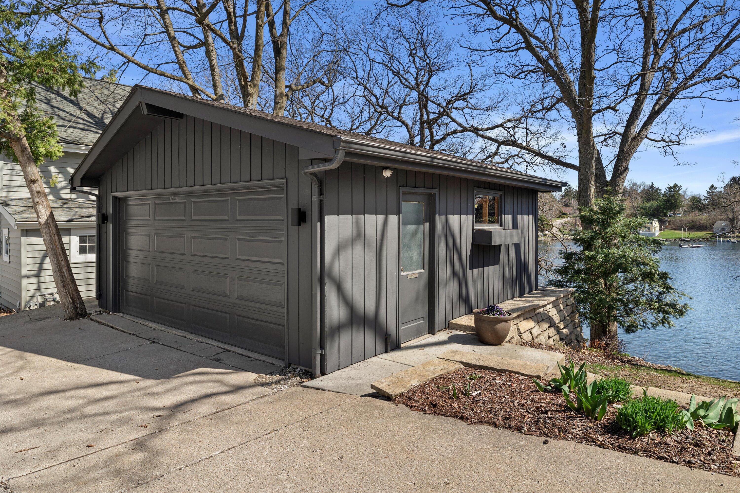 Wisconsin Lake Home for sale (MLS#: 1915174) at N53W34945  Road B -, in Oconomowoc, Wisconsin. (54 of 102)