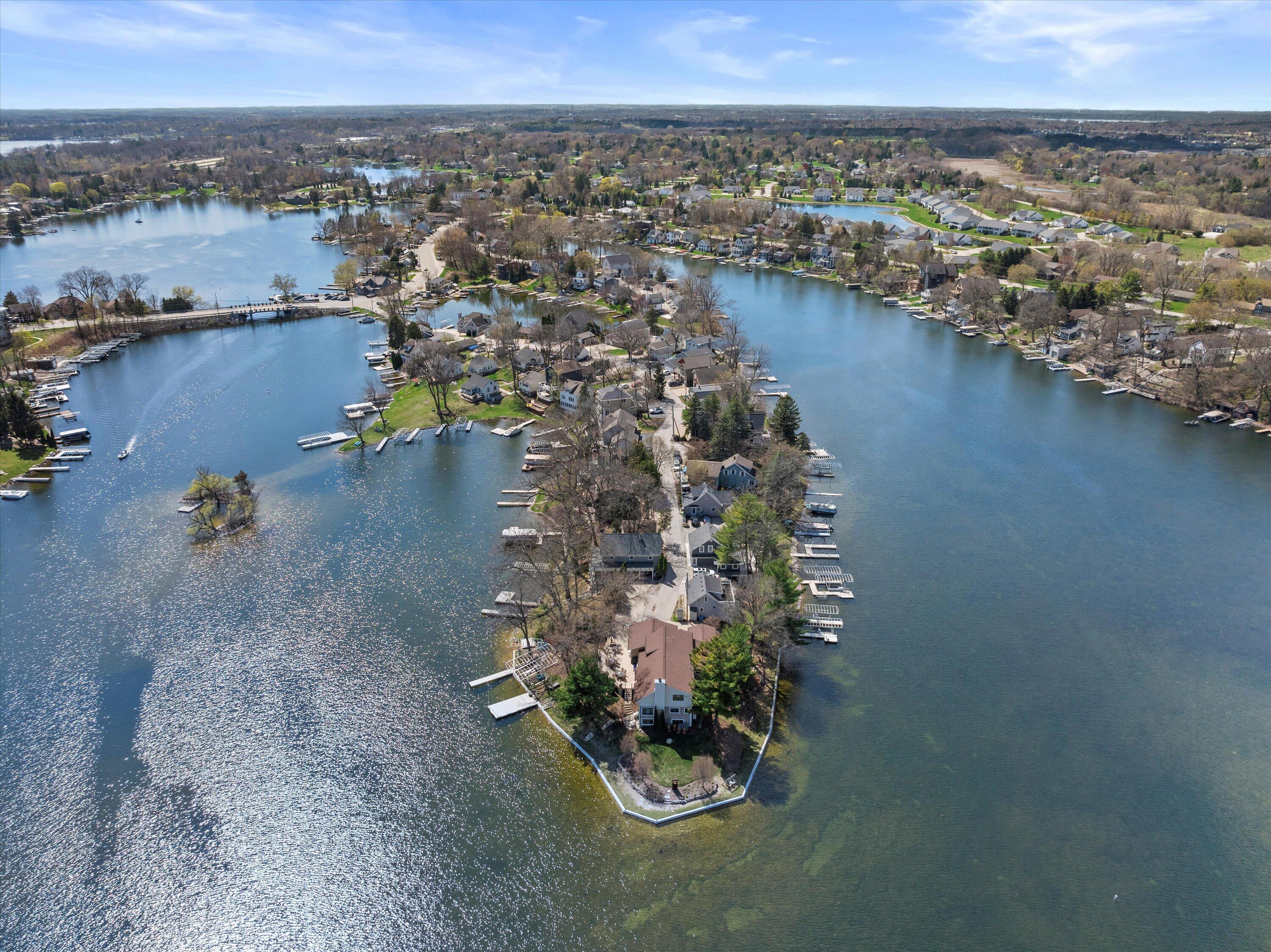 Wisconsin Lake Home for sale (MLS#: 1915174) at N53W34945  Road B -, in Oconomowoc, Wisconsin. (67 of 102)