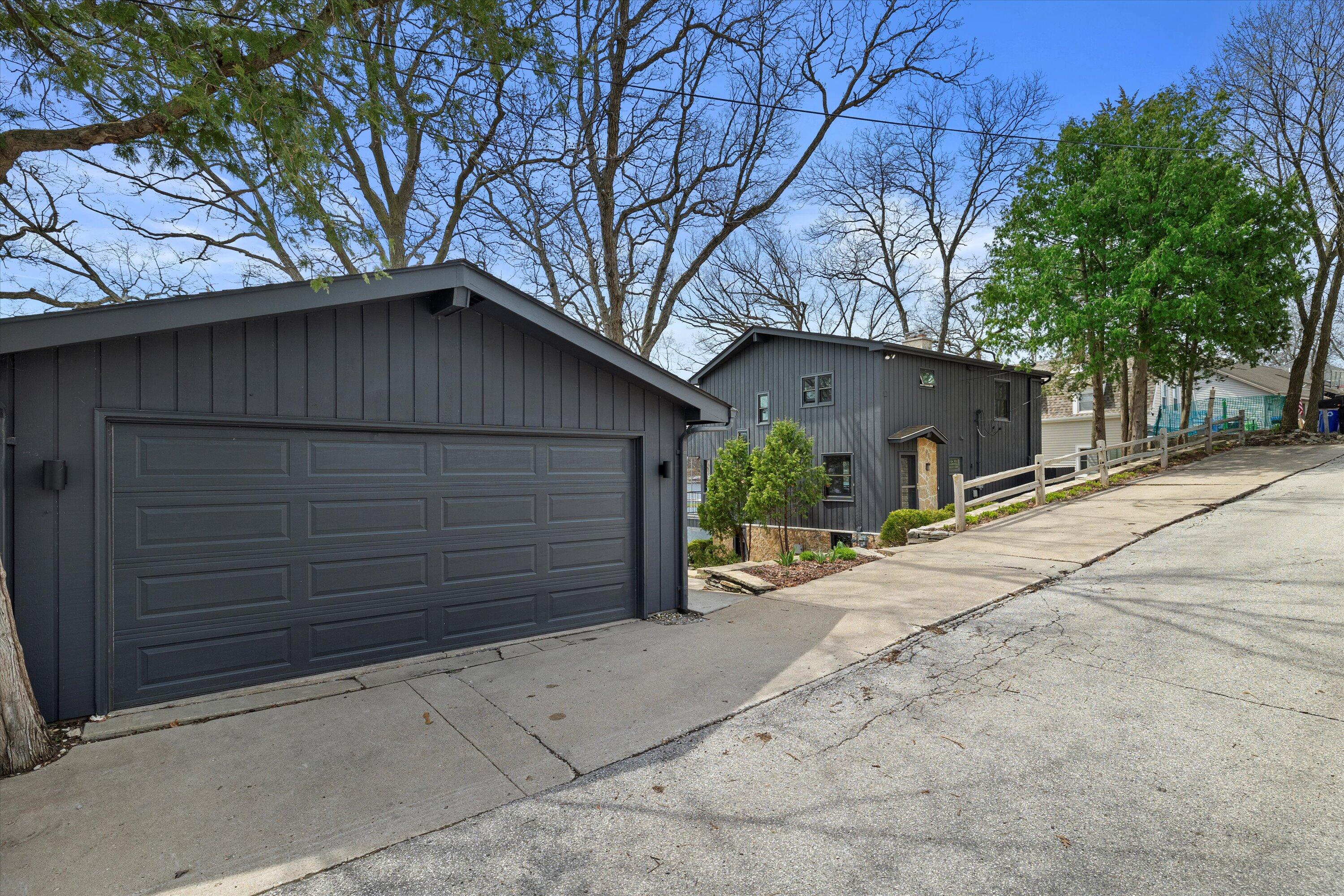 Wisconsin Lake Home for sale (MLS#: 1915174) at N53W34945  Road B -, in Oconomowoc, Wisconsin. (91 of 102)