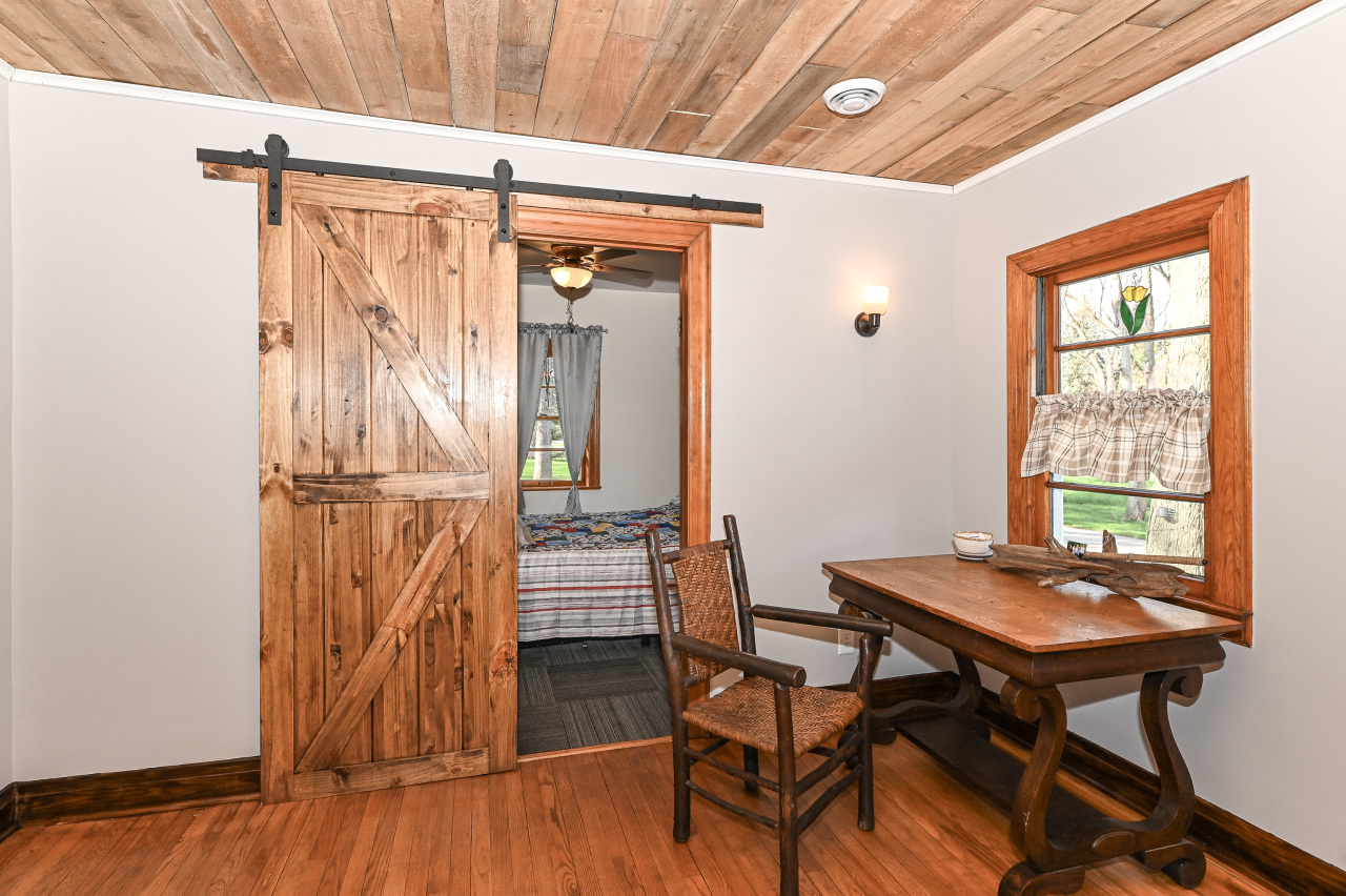 Wisconsin Lake Home for sale (MLS#: 1915225) at 4308  West Dr, in Delavan, Wisconsin. (13 of 37)