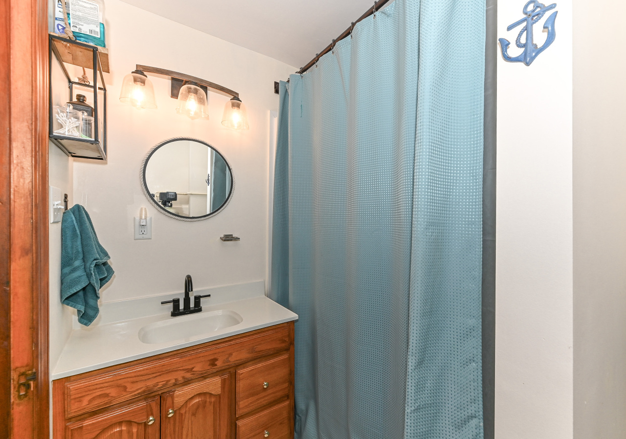 Wisconsin Lake Home for sale (MLS#: 1915225) at 4308  West Dr, in Delavan, Wisconsin. (18 of 37)
