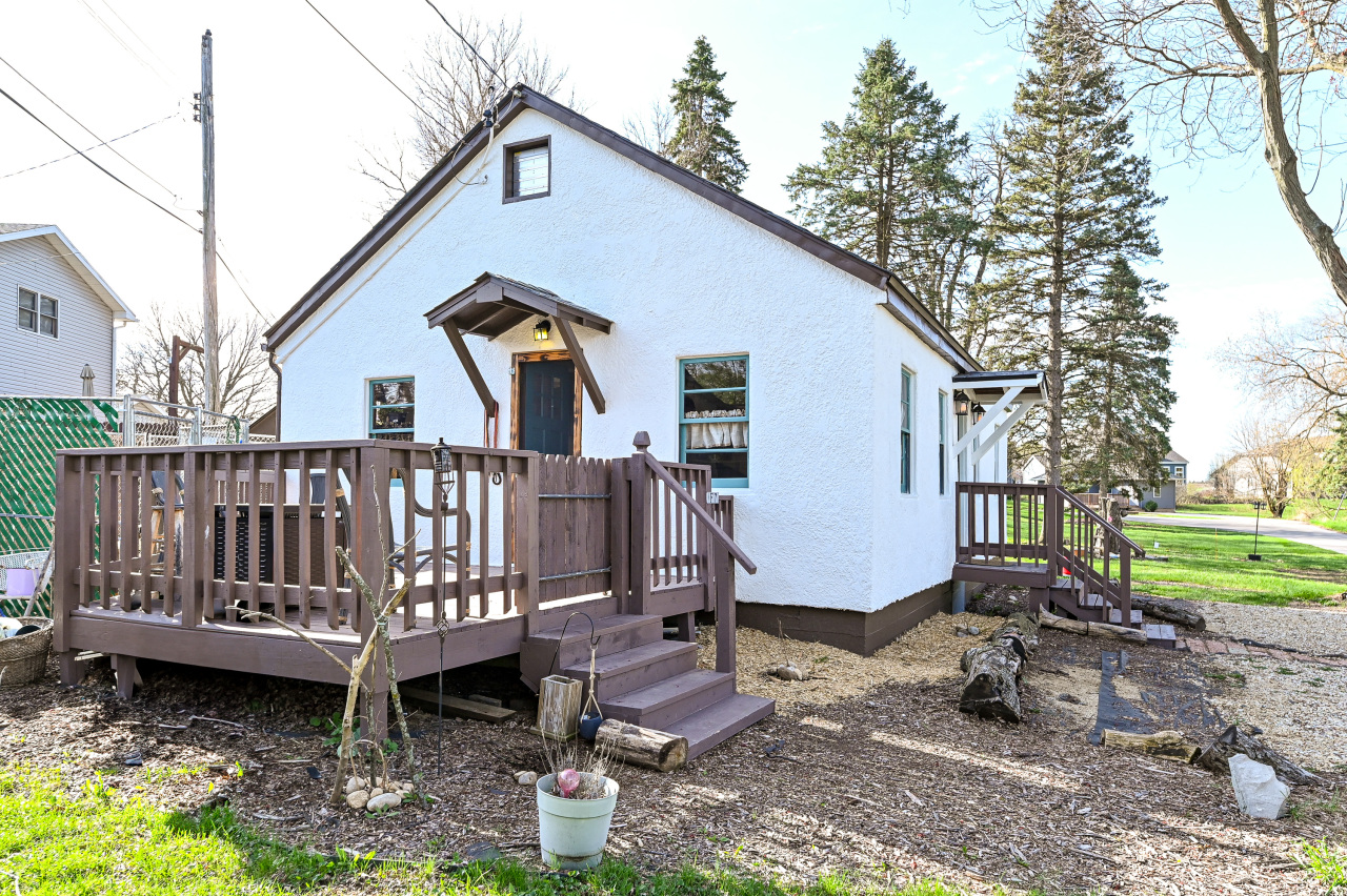 Wisconsin Lake Home for sale (MLS#: 1915225) at 4308  West Dr, in Delavan, Wisconsin. (22 of 37)