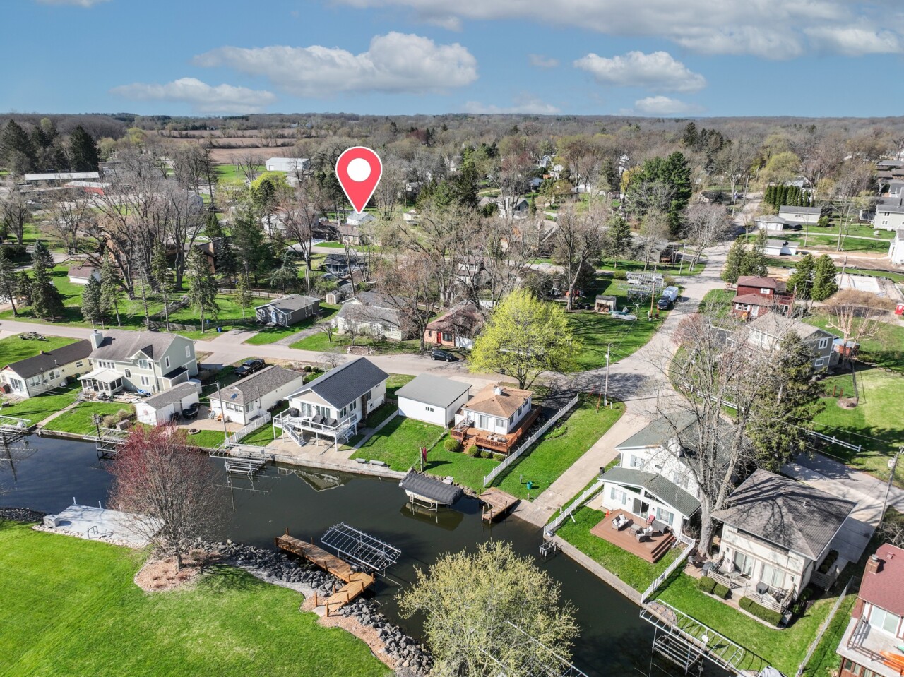 Wisconsin Lake Home for sale (MLS#: 1915225) at 4308  West Dr, in Delavan, Wisconsin. (36 of 37)