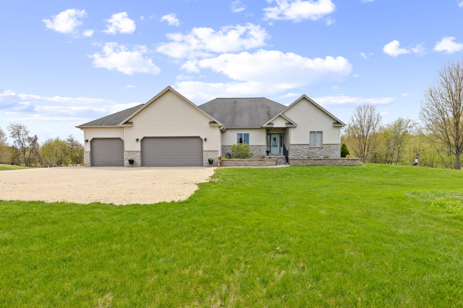 Wisconsin Lake Home for sale (MLS#: 1915262) at 3045  Newark Dr, in Barton, Wisconsin. (2 of 61)