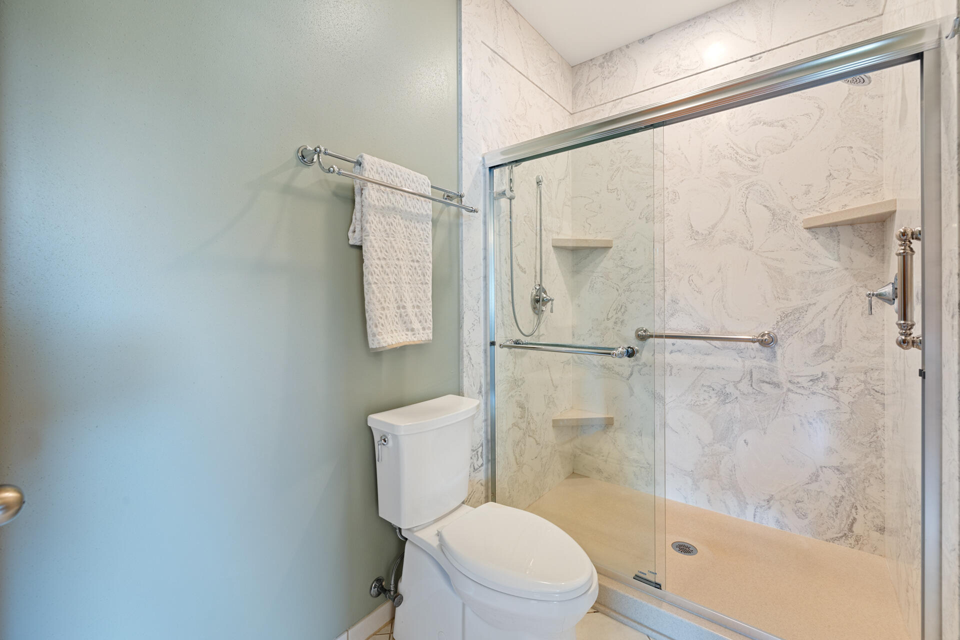 Wisconsin Lake Home for sale (MLS#: 1915262) at 3045  Newark Dr, in Barton, Wisconsin. (19 of 61)