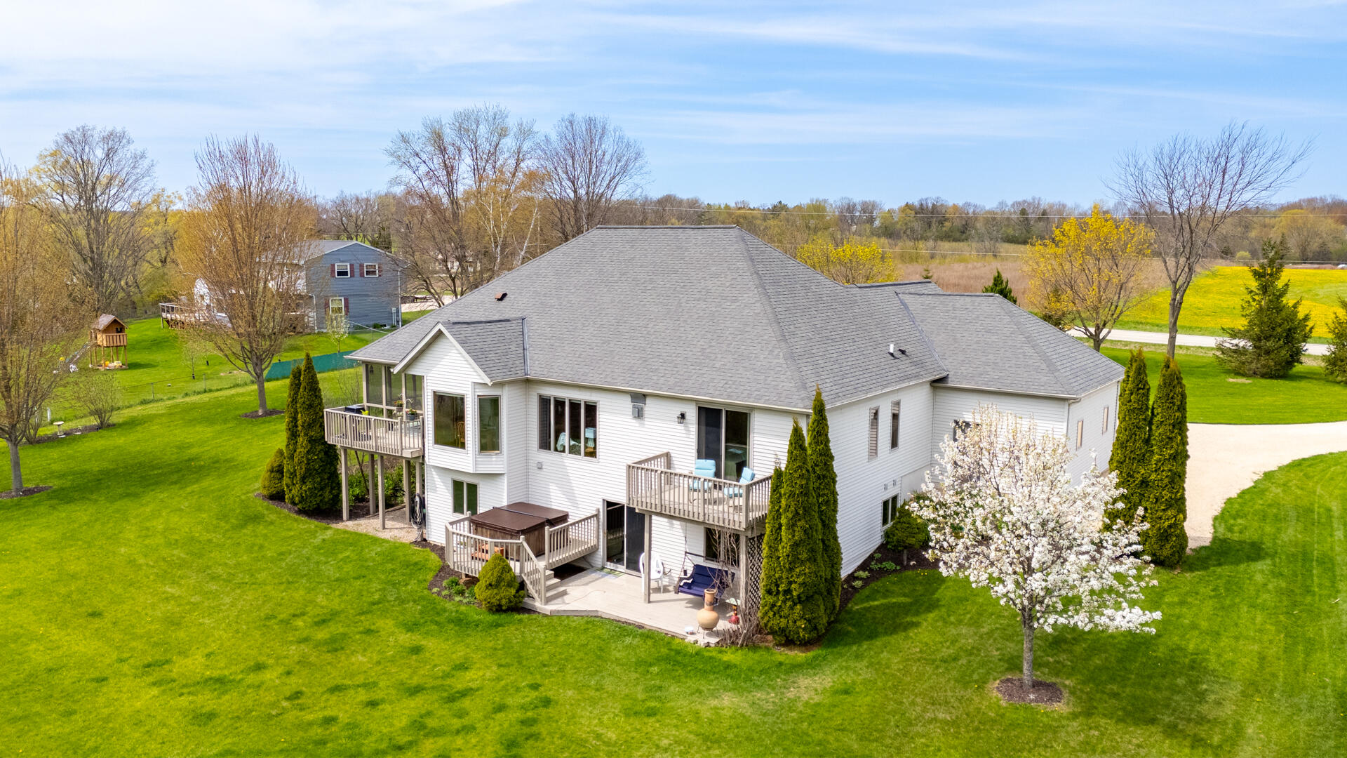 Wisconsin Lake Home for sale (MLS#: 1915262) at 3045  Newark Dr, in Barton, Wisconsin. (4 of 61)