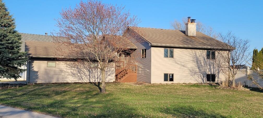 Wisconsin Lake Home for sale (MLS#: 1915318) at 115 E Bay Shore St, in Marinette, Wisconsin. (1 of 61)