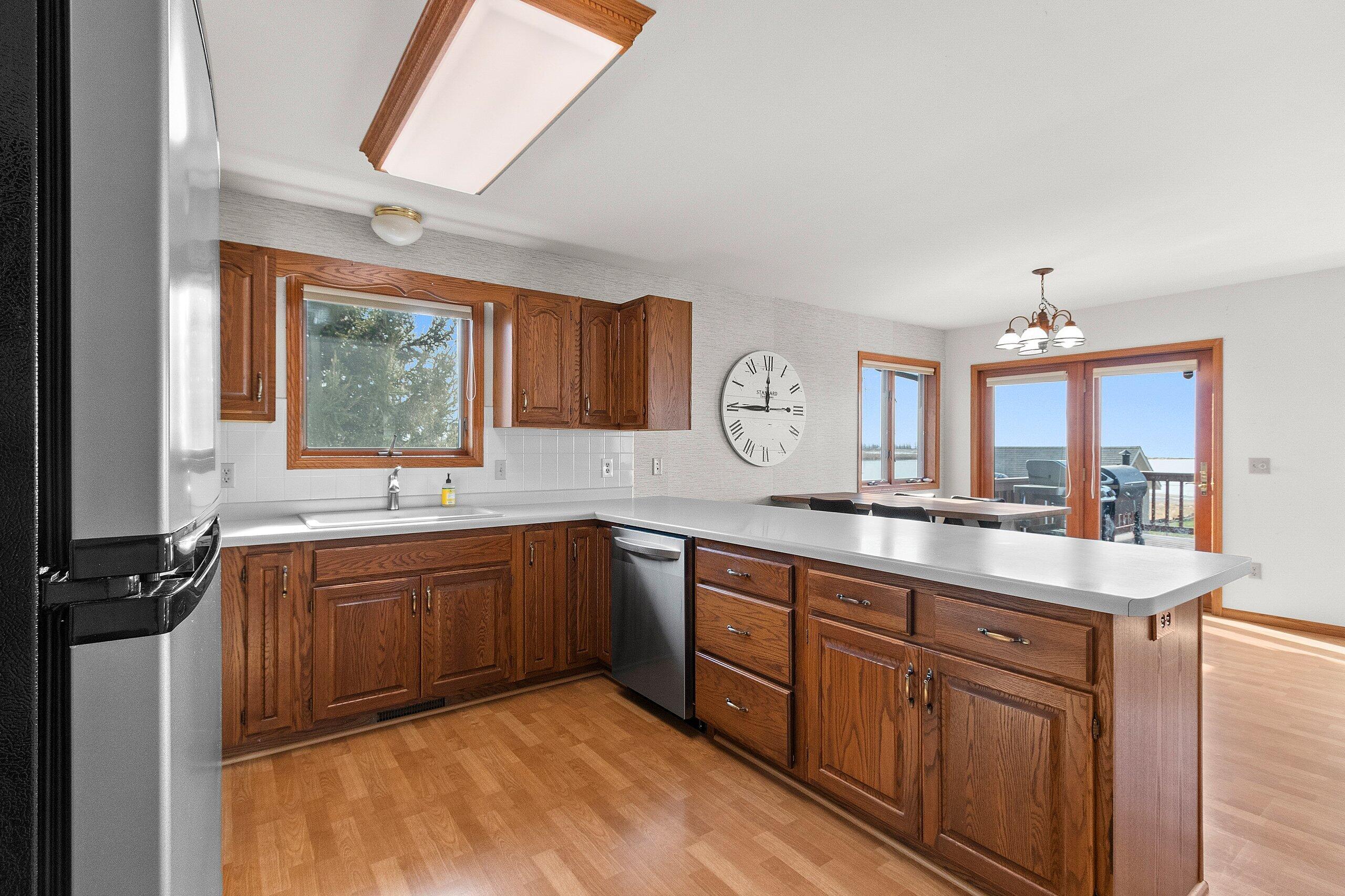 Wisconsin Lake Home for sale (MLS#: 1915318) at 115 E Bay Shore St, in Marinette, Wisconsin. (11 of 61)