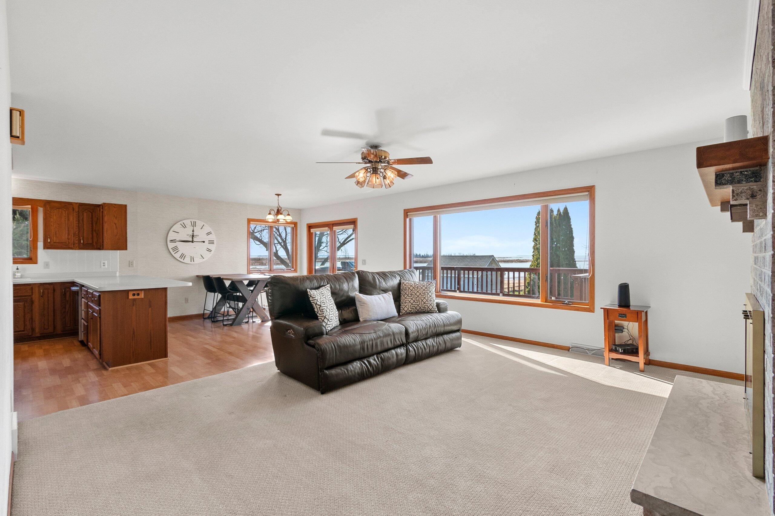 Wisconsin Lake Home for sale (MLS#: 1915318) at 115 E Bay Shore St, in Marinette, Wisconsin. (15 of 61)