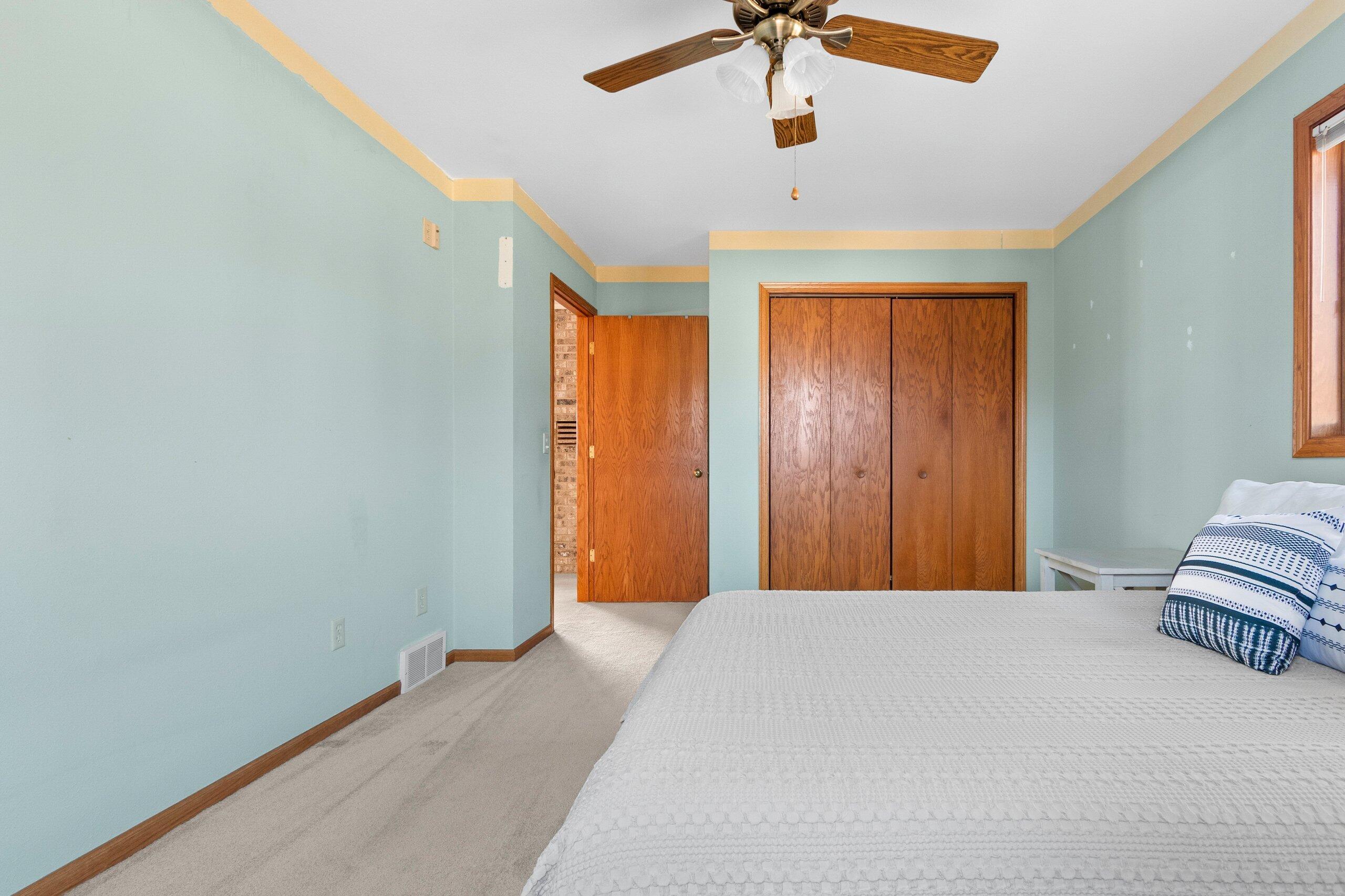 Wisconsin Lake Home for sale (MLS#: 1915318) at 115 E Bay Shore St, in Marinette, Wisconsin. (22 of 61)