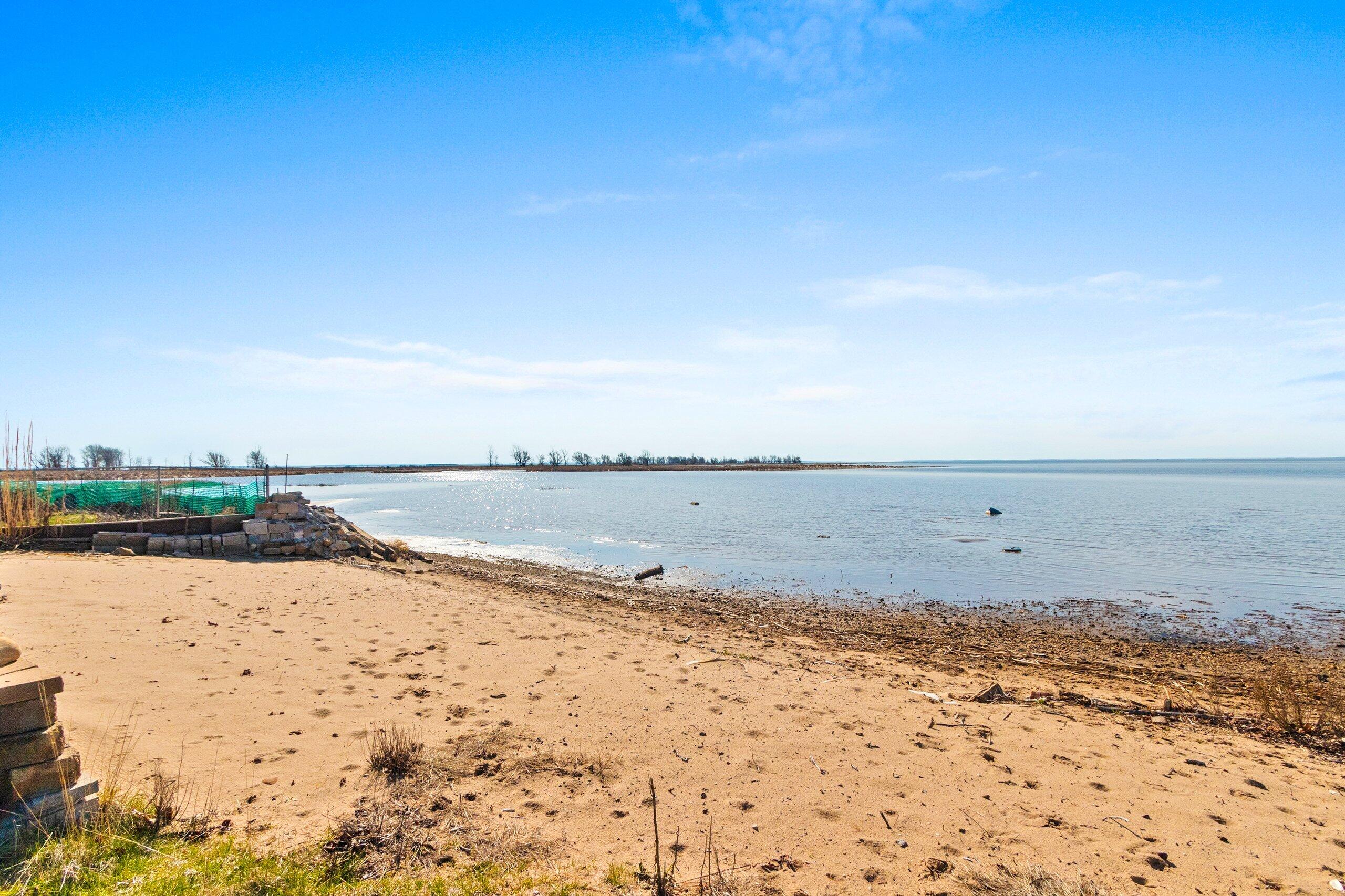 Wisconsin Lake Home for sale (MLS#: 1915318) at 115 E Bay Shore St, in Marinette, Wisconsin. (50 of 61)