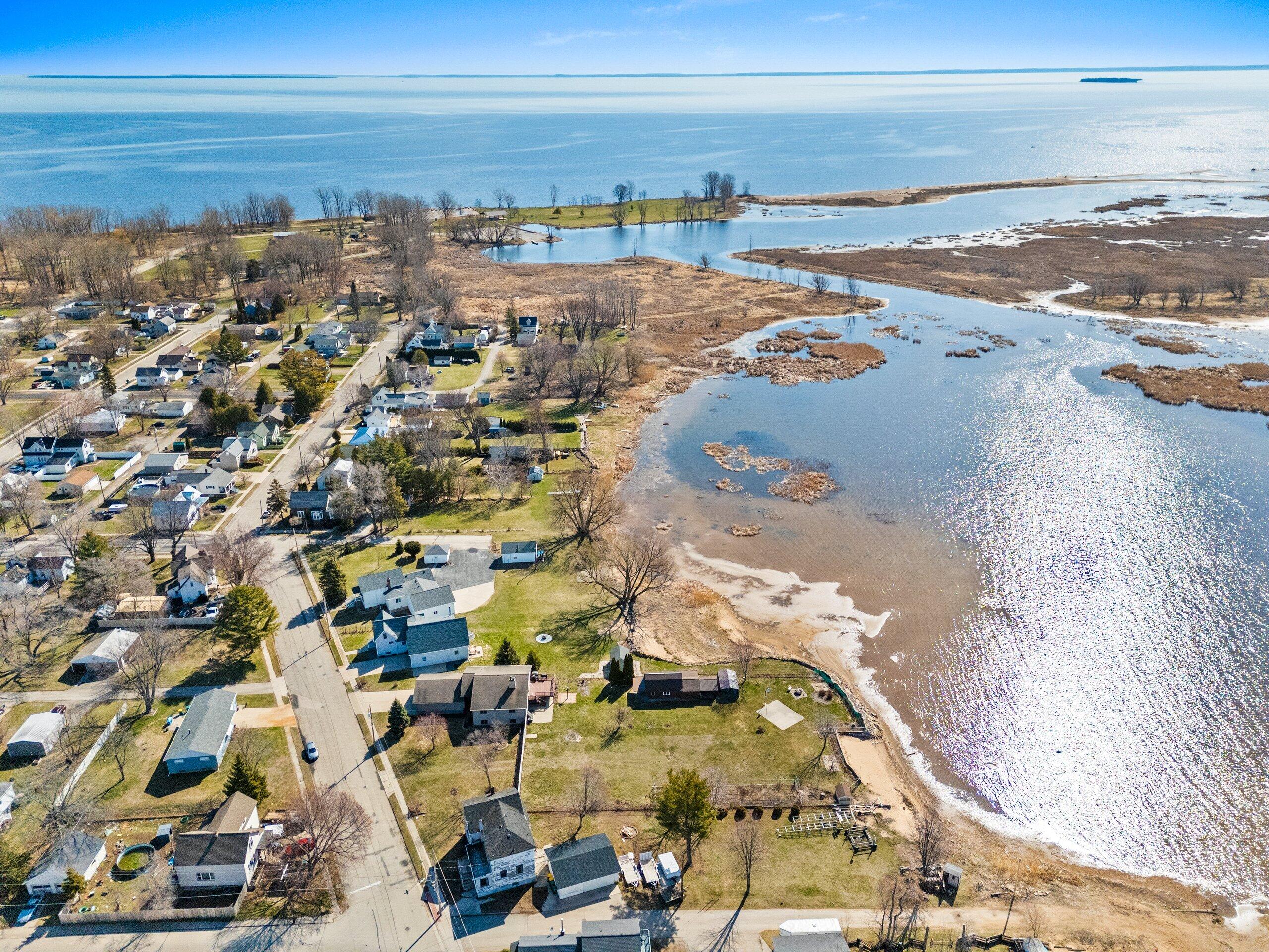 Wisconsin Lake Home for sale (MLS#: 1915318) at 115 E Bay Shore St, in Marinette, Wisconsin. (54 of 61)