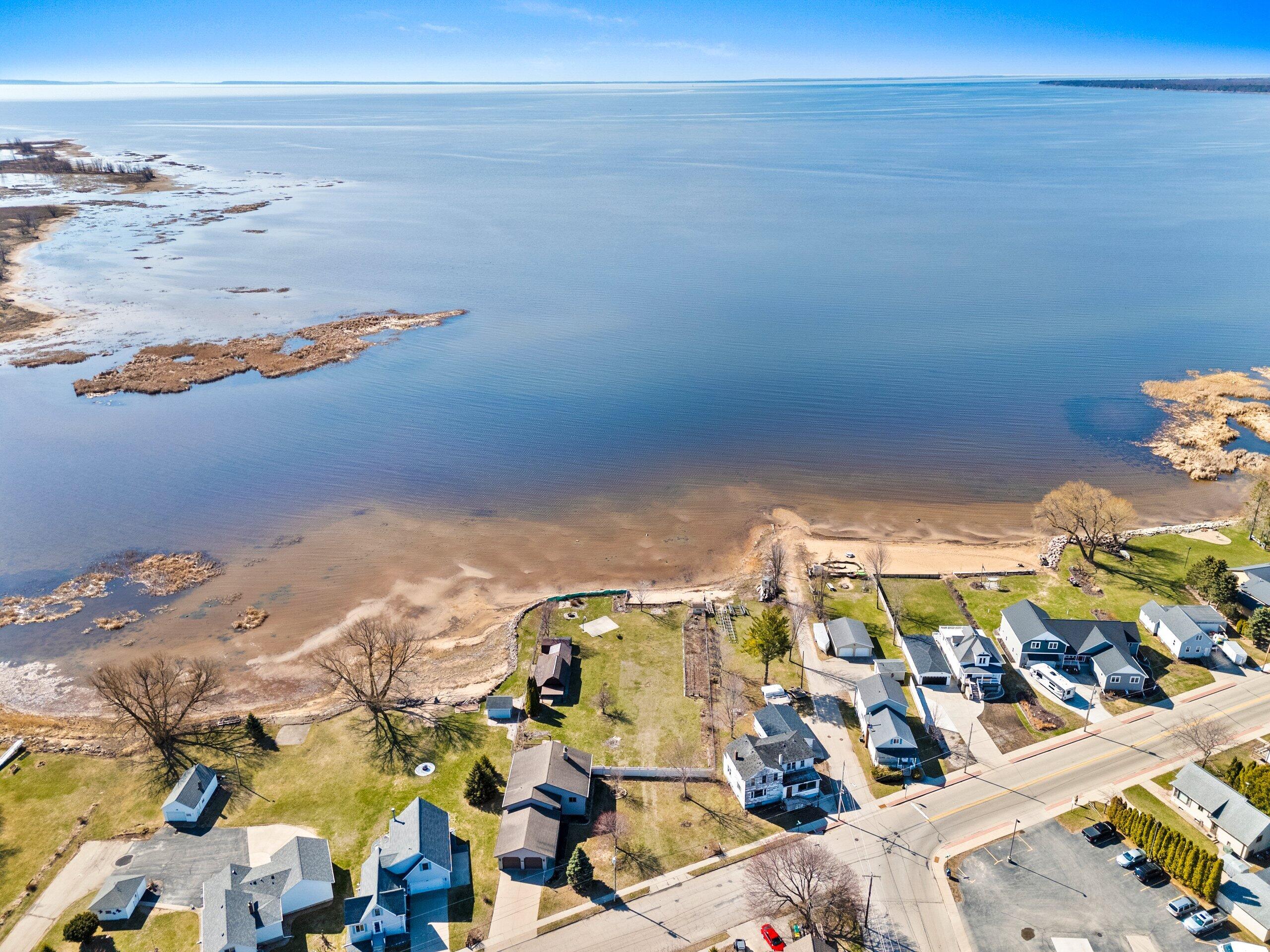 Wisconsin Lake Home for sale (MLS#: 1915318) at 115 E Bay Shore St, in Marinette, Wisconsin. (55 of 61)