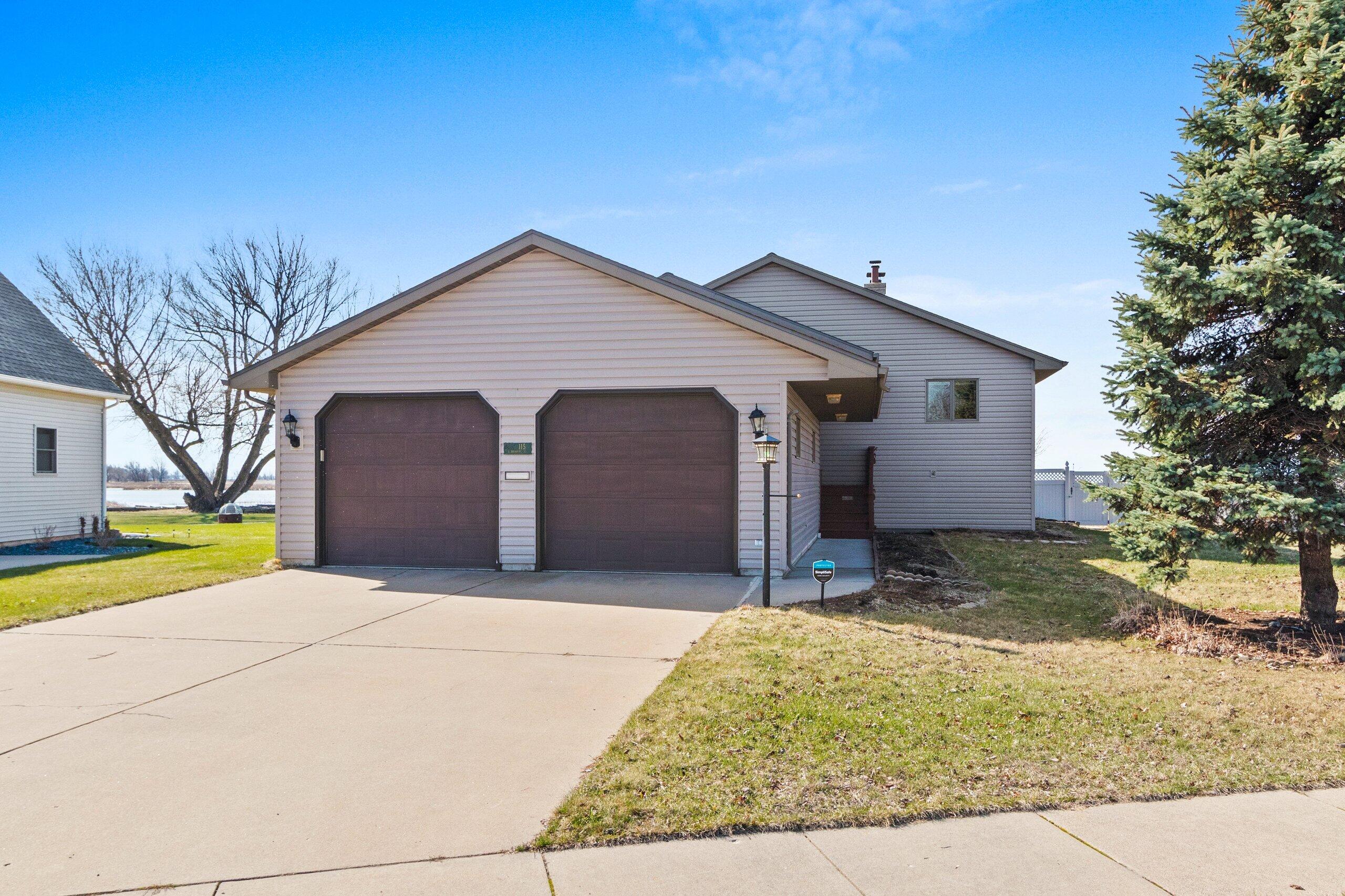 Wisconsin Lake Home for sale (MLS#: 1915318) at 115 E Bay Shore St, in Marinette, Wisconsin. (56 of 61)