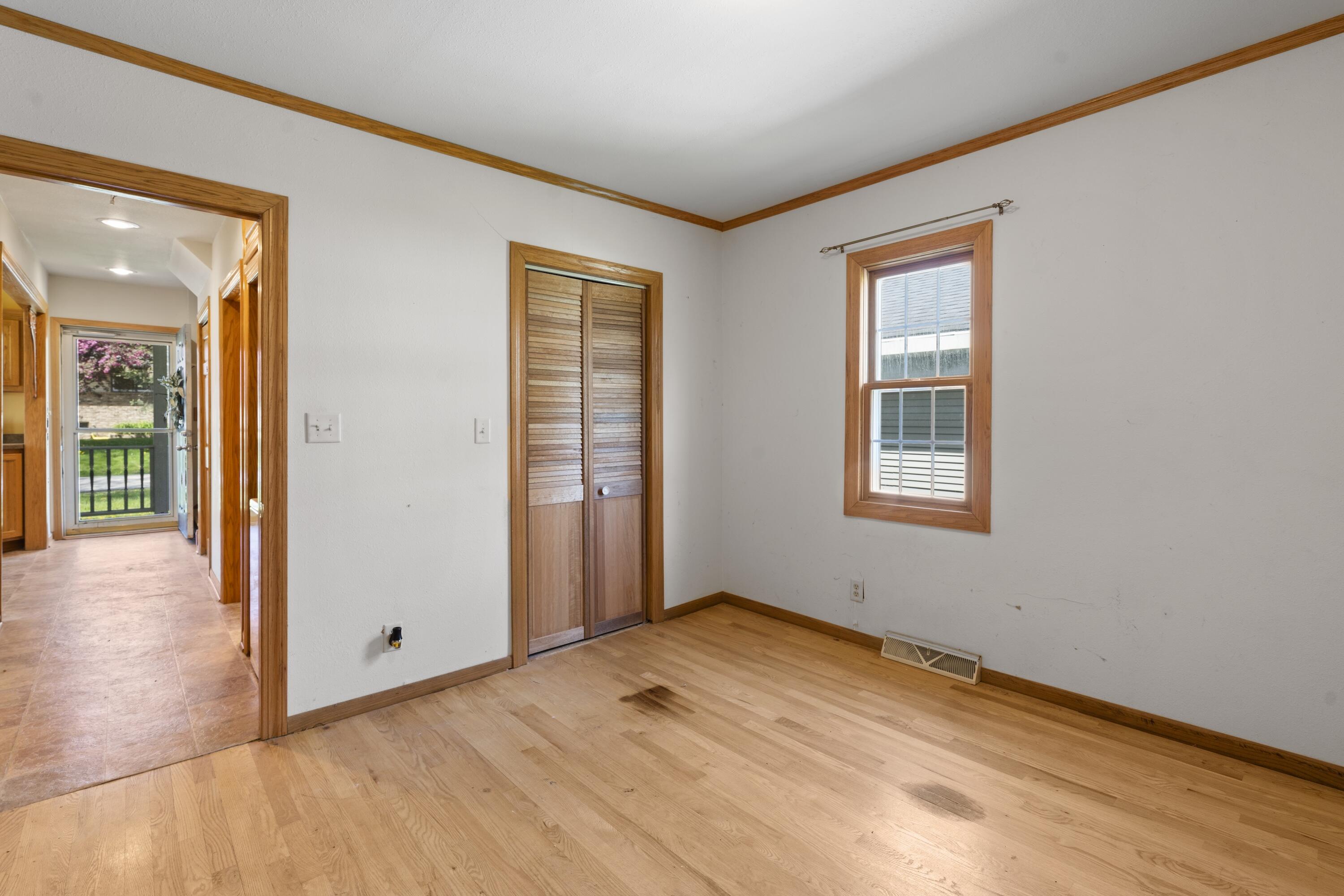 Wisconsin Lake Home for sale (MLS#: 1915544) at 3559  North Shore Dr, in Richfield, Wisconsin. (18 of 47)