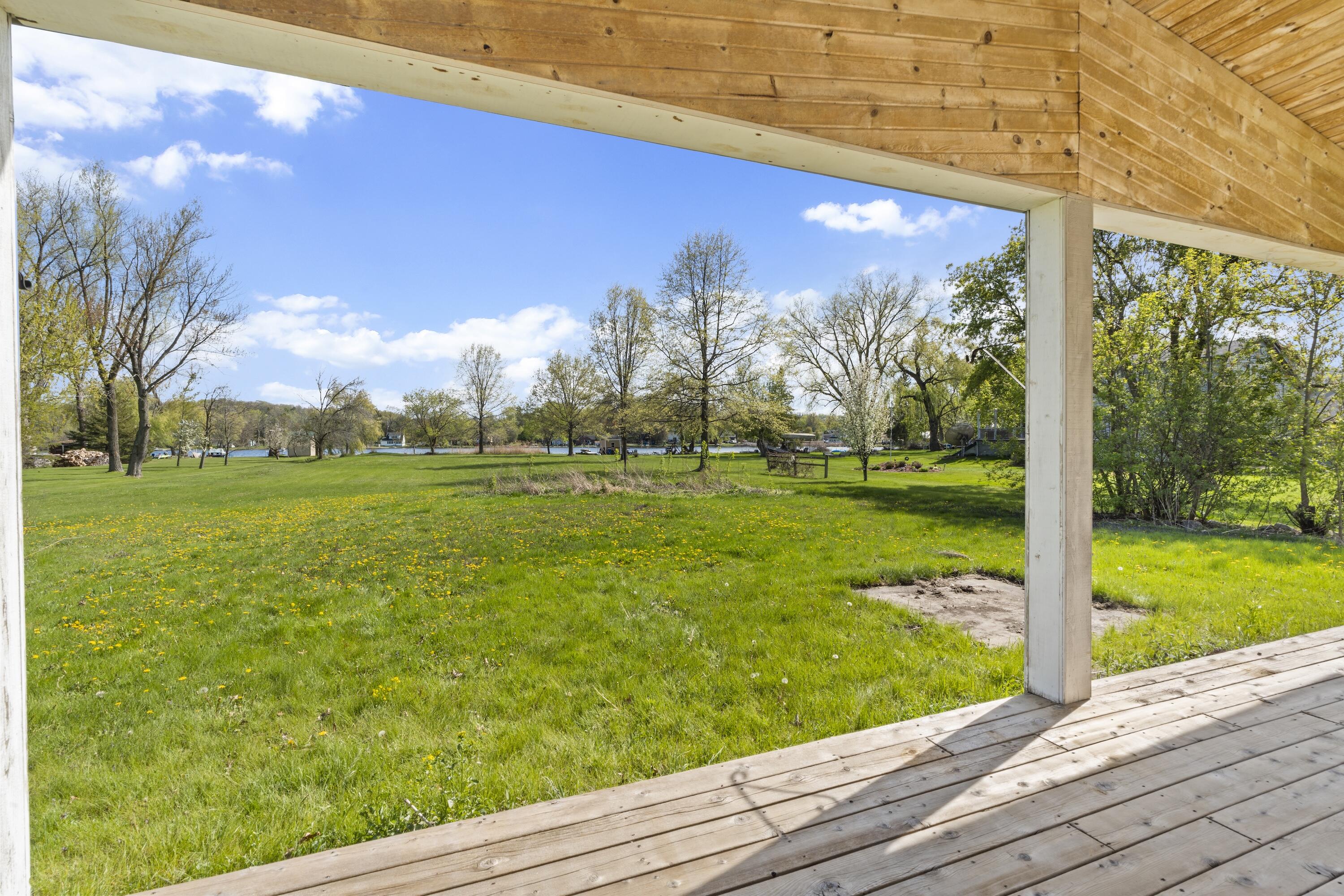 Wisconsin Lake Home for sale (MLS#: 1915544) at 3559  North Shore Dr, in Richfield, Wisconsin. (30 of 47)