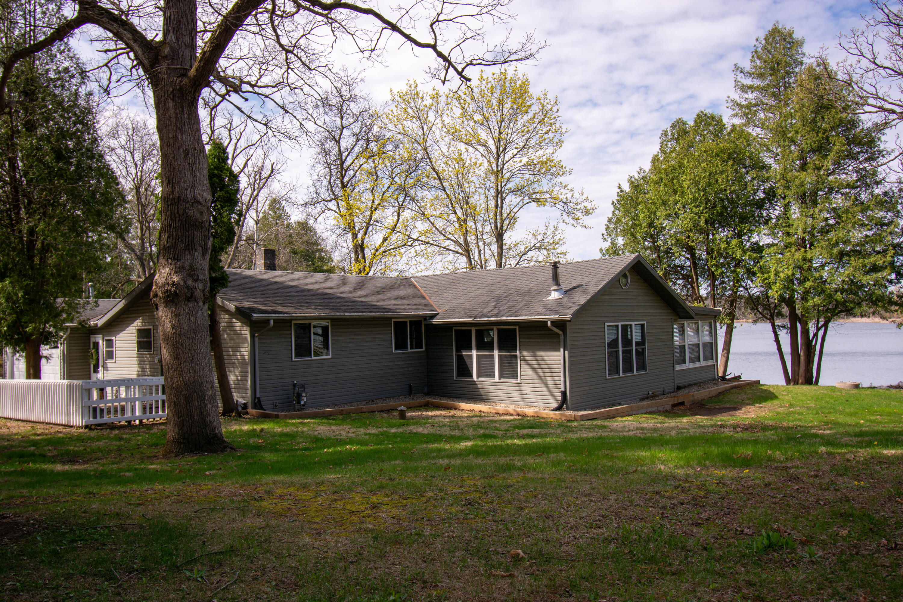 Wisconsin Lake Home for sale (MLS#: 1915548) at N6779  Lake Dr, in Richmond, Wisconsin. (4 of 37)