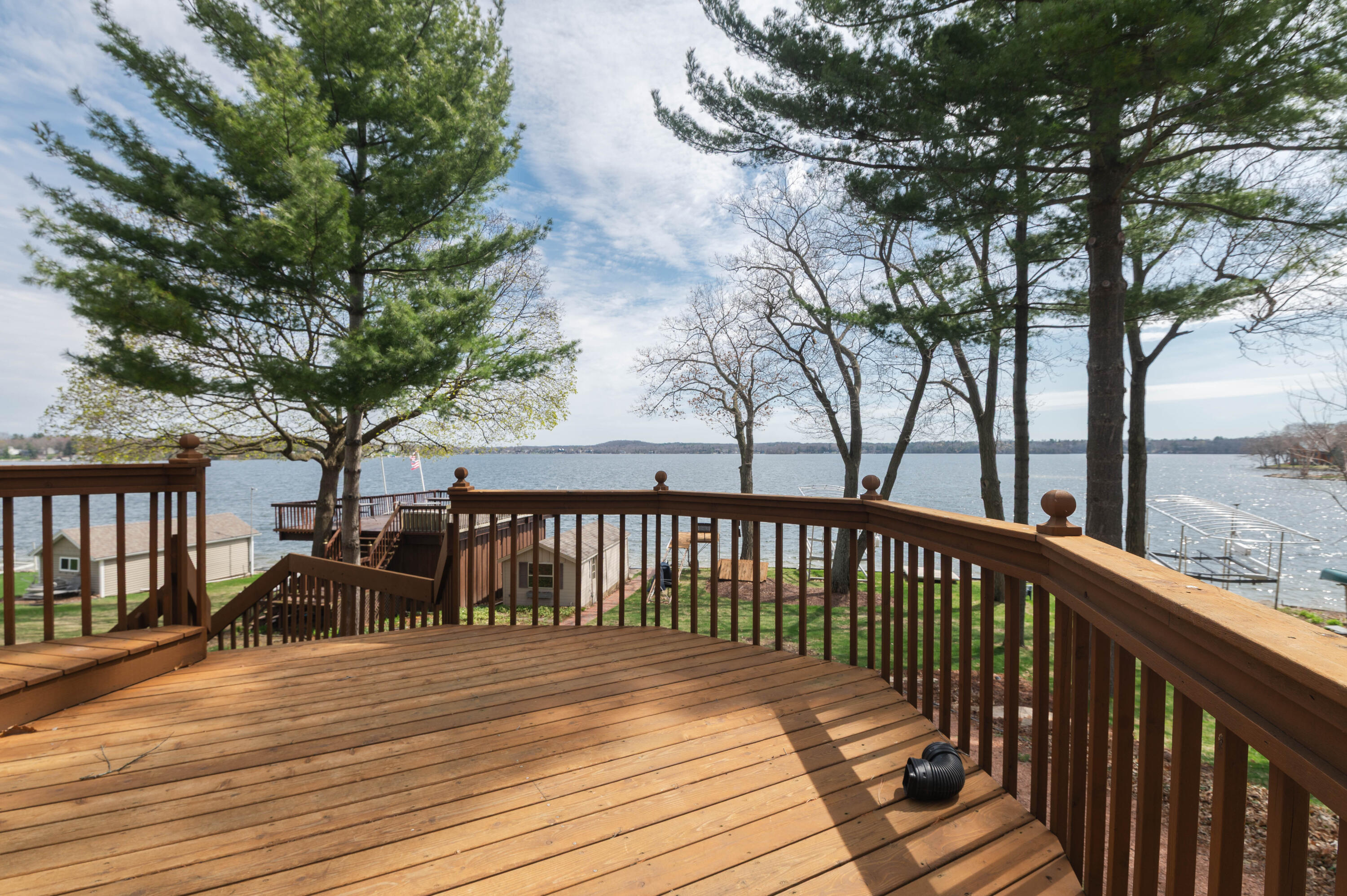 Wisconsin Lake Home for sale (MLS#: 1915571) at W347N5904  Lake Dr, in Oconomowoc, Wisconsin. (3 of 43)