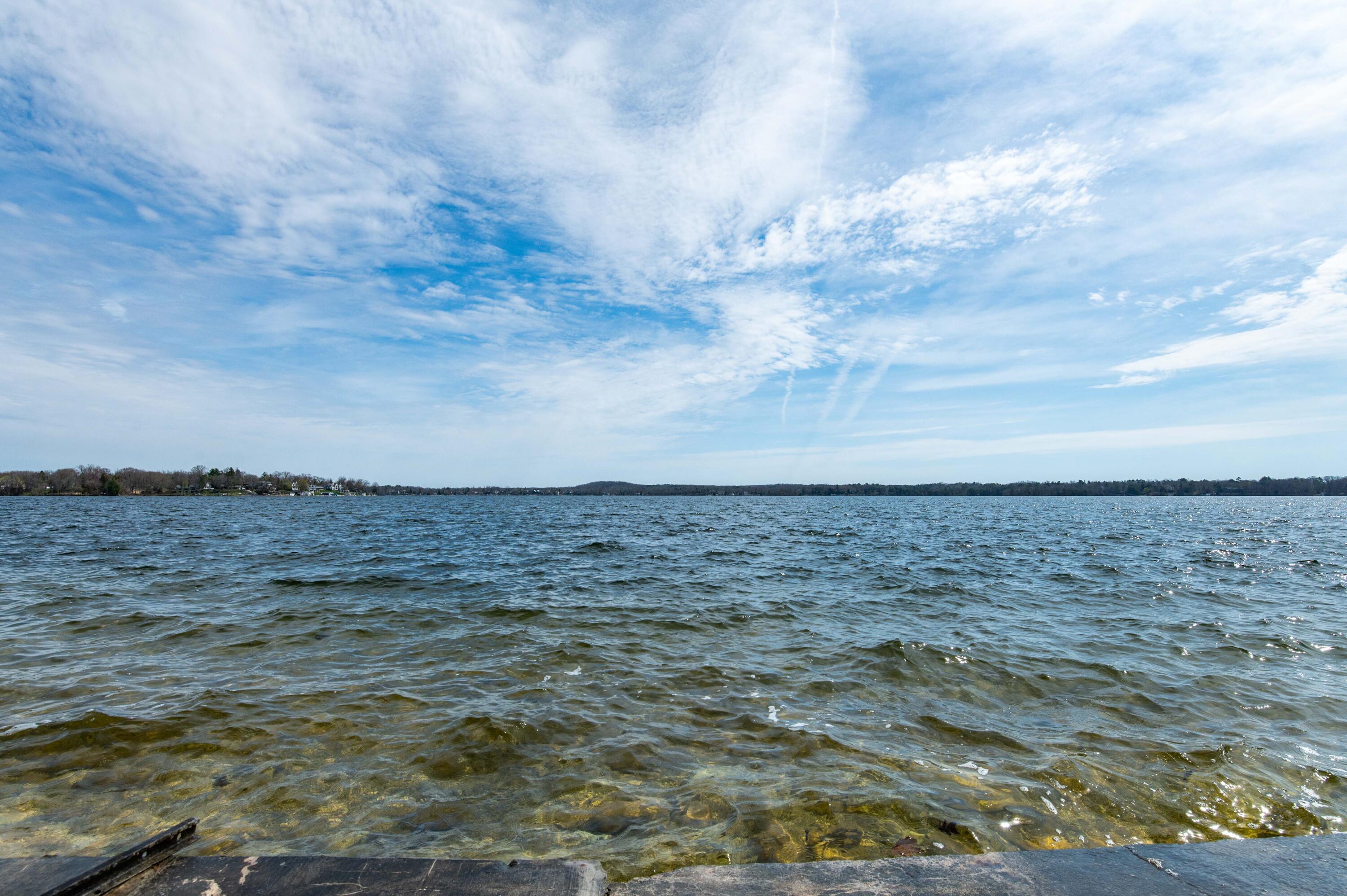 Wisconsin Lake Home for sale (MLS#: 1915571) at W347N5904  Lake Dr, in Oconomowoc, Wisconsin. (22 of 43)
