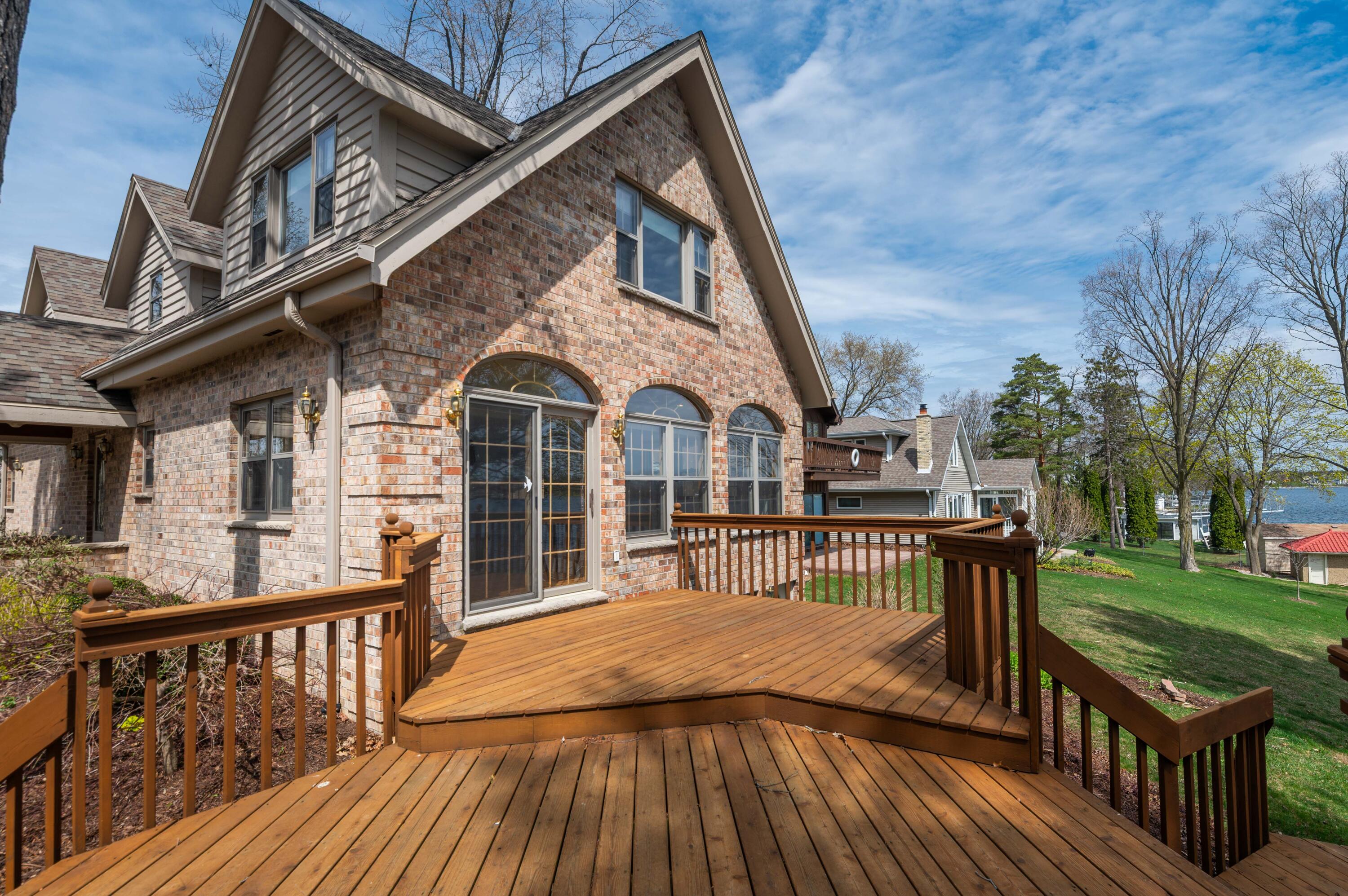 Wisconsin Lake Home for sale (MLS#: 1915571) at W347N5904  Lake Dr, in Oconomowoc, Wisconsin. (29 of 43)
