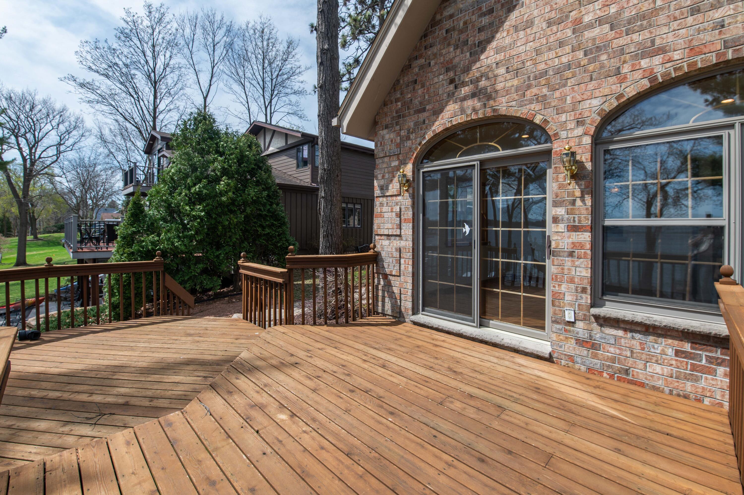 Wisconsin Lake Home for sale (MLS#: 1915571) at W347N5904  Lake Dr, in Oconomowoc, Wisconsin. (30 of 43)