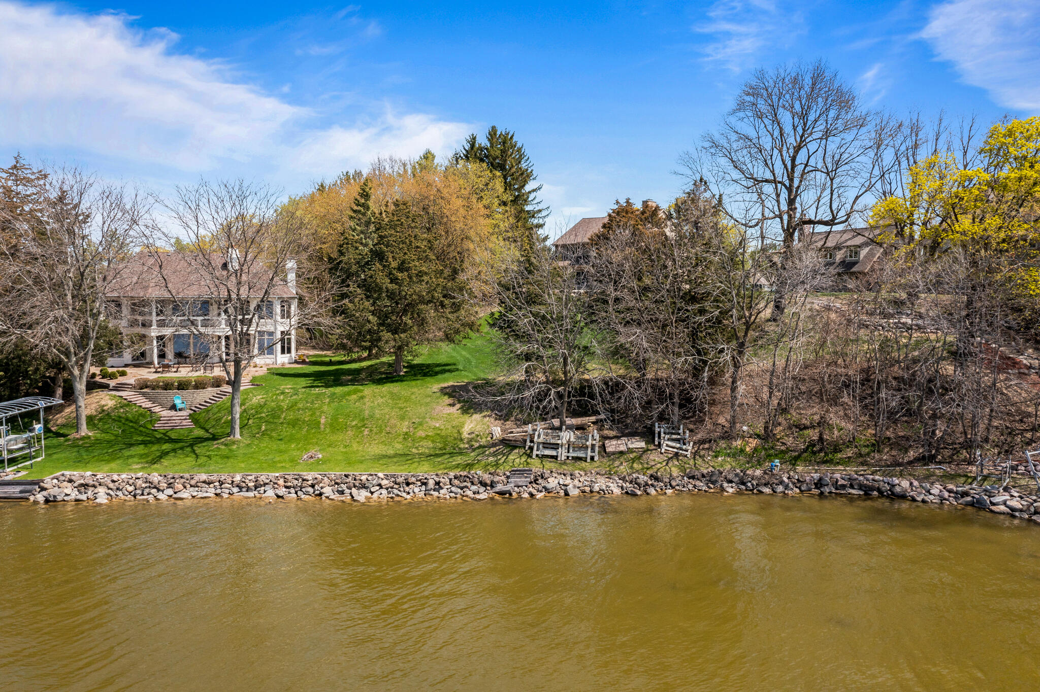Wisconsin Lake Home for sale (MLS#: 1915626) at 130  Monastery Hill Dr, in Lac La Belle, Wisconsin. (4 of 57)