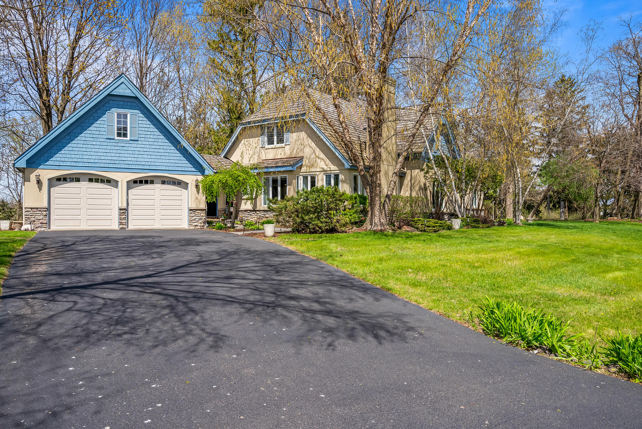 Wisconsin Lake Home for sale (MLS#: 1915626) at 130  Monastery Hill Dr, in Lac La Belle, Wisconsin. (40 of 57)