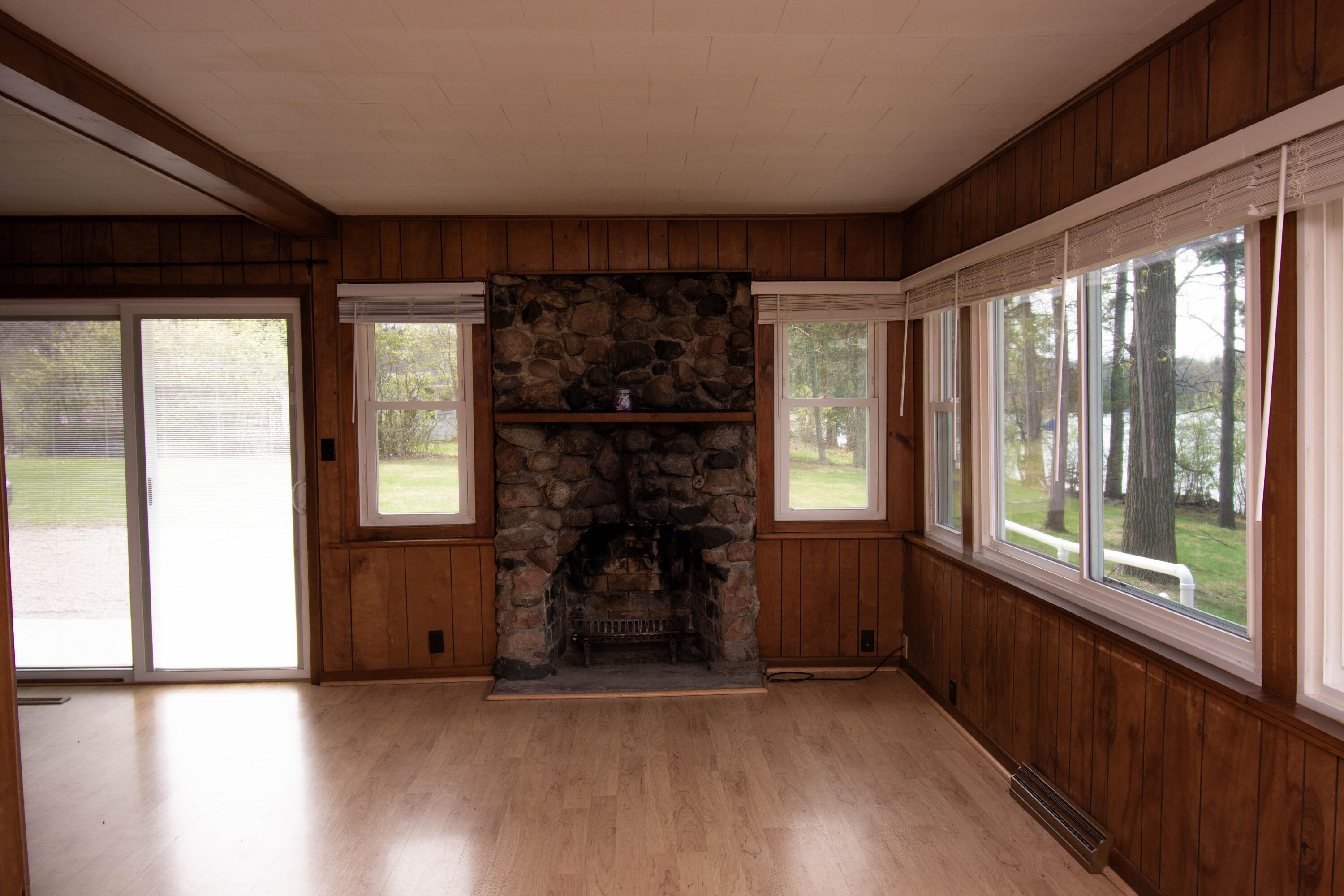 Wisconsin Lake Home for sale (MLS#: 1915749) at N6819  Lake Dr, in Richmond, Wisconsin. (15 of 21)