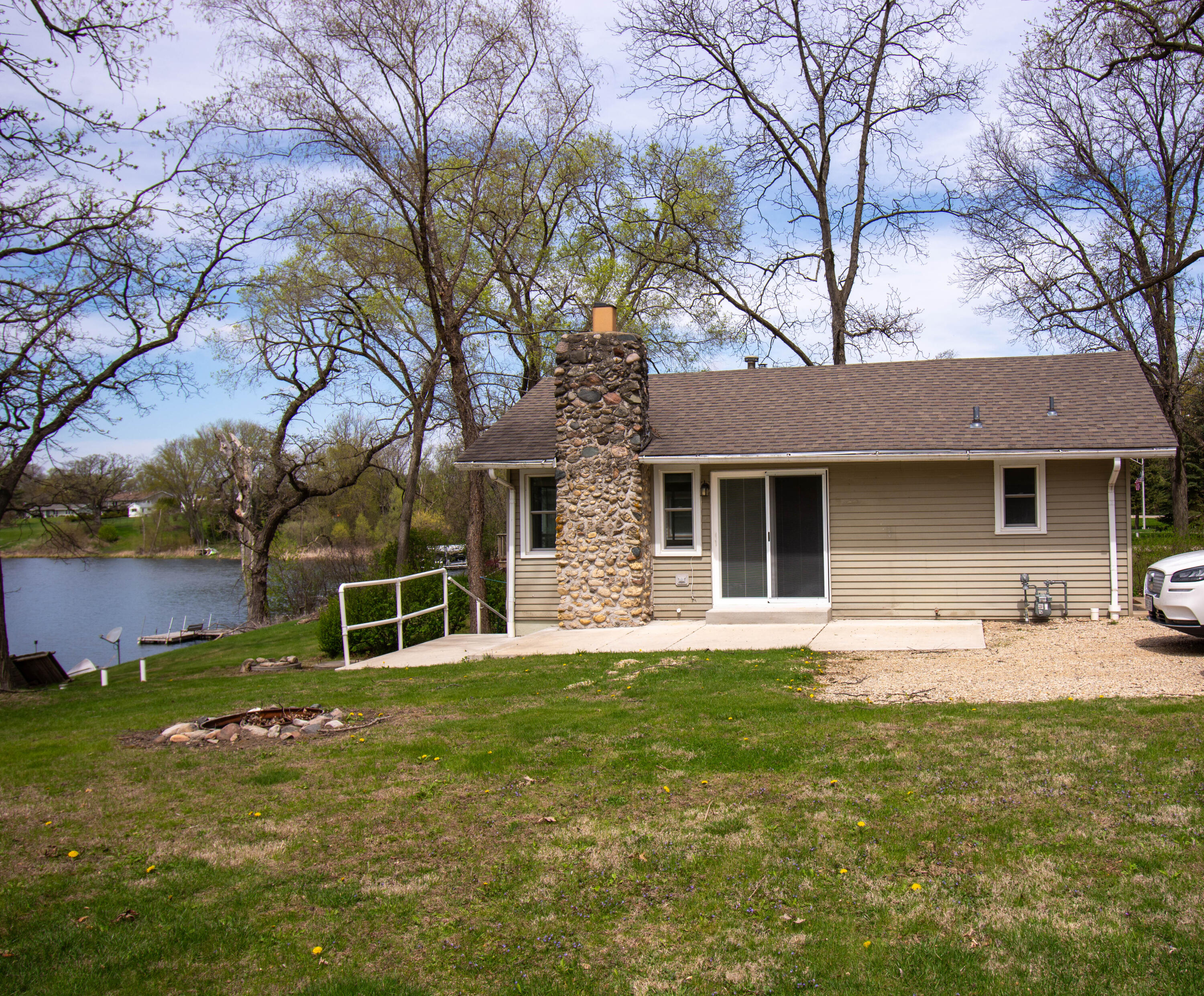 Wisconsin Lake Home for sale (MLS#: 1915749) at N6819  Lake Dr, in Richmond, Wisconsin. (4 of 21)