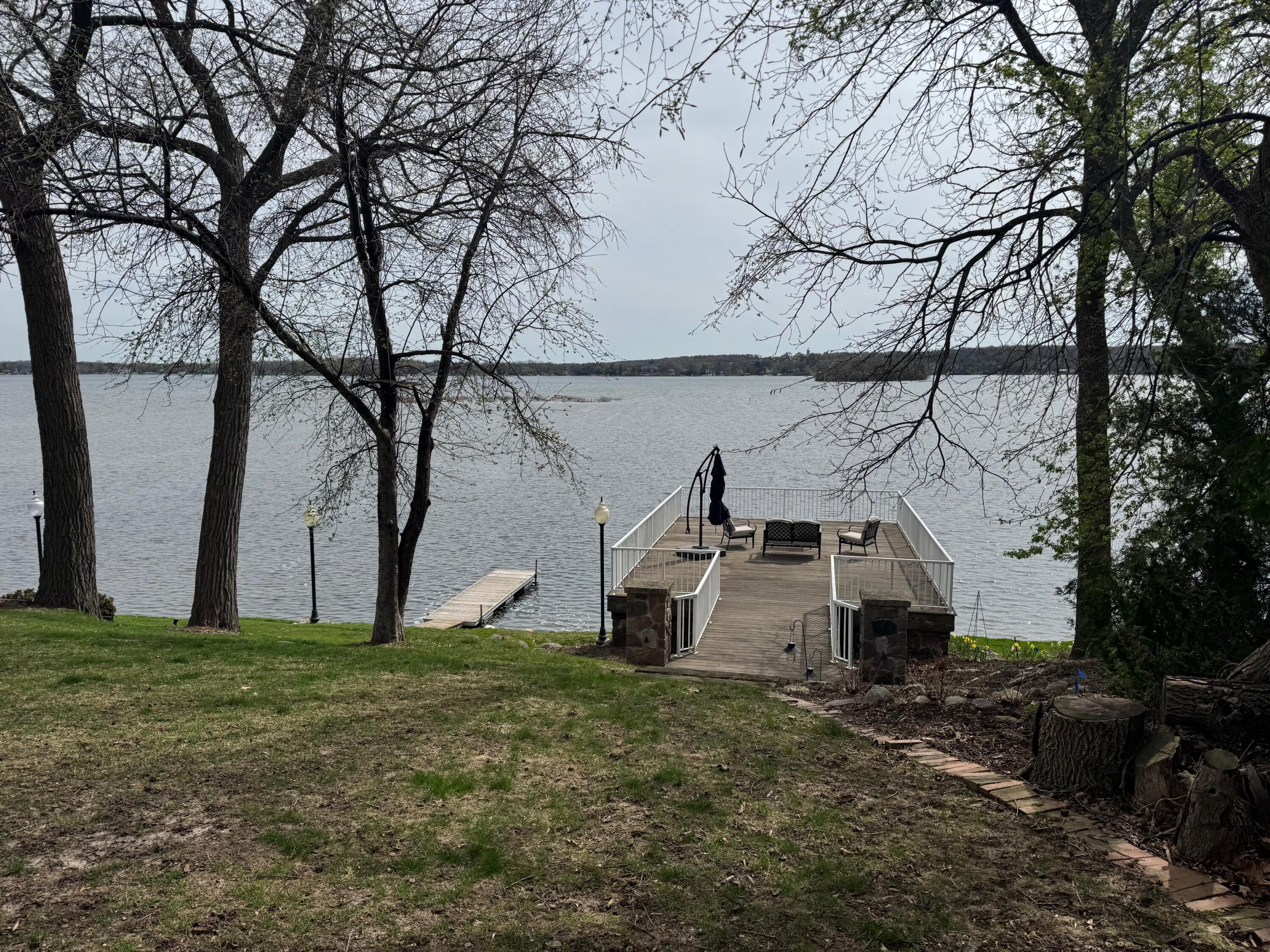Wisconsin Lake Home for sale (MLS#: 1915758) at 900  Hawks Hollow -, in Delafield, Wisconsin. (5 of 68)