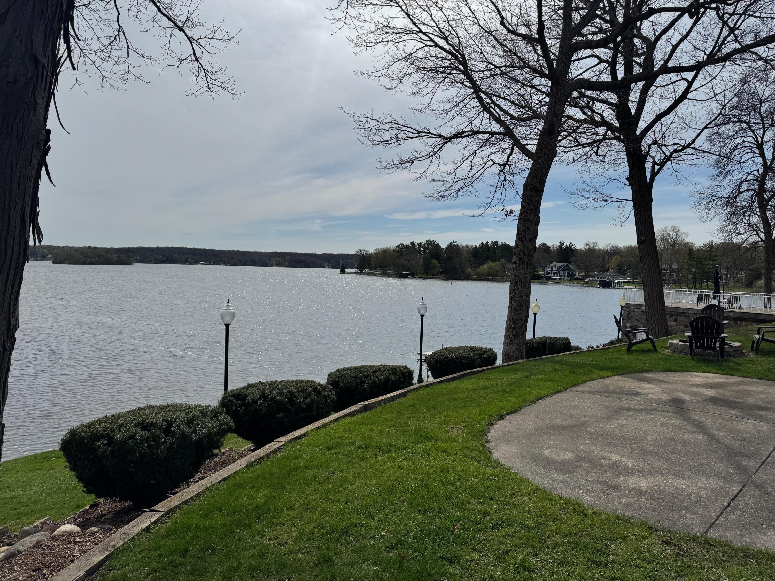 Wisconsin Lake Home for sale (MLS#: 1915758) at 900  Hawks Hollow -, in Delafield, Wisconsin. (8 of 68)