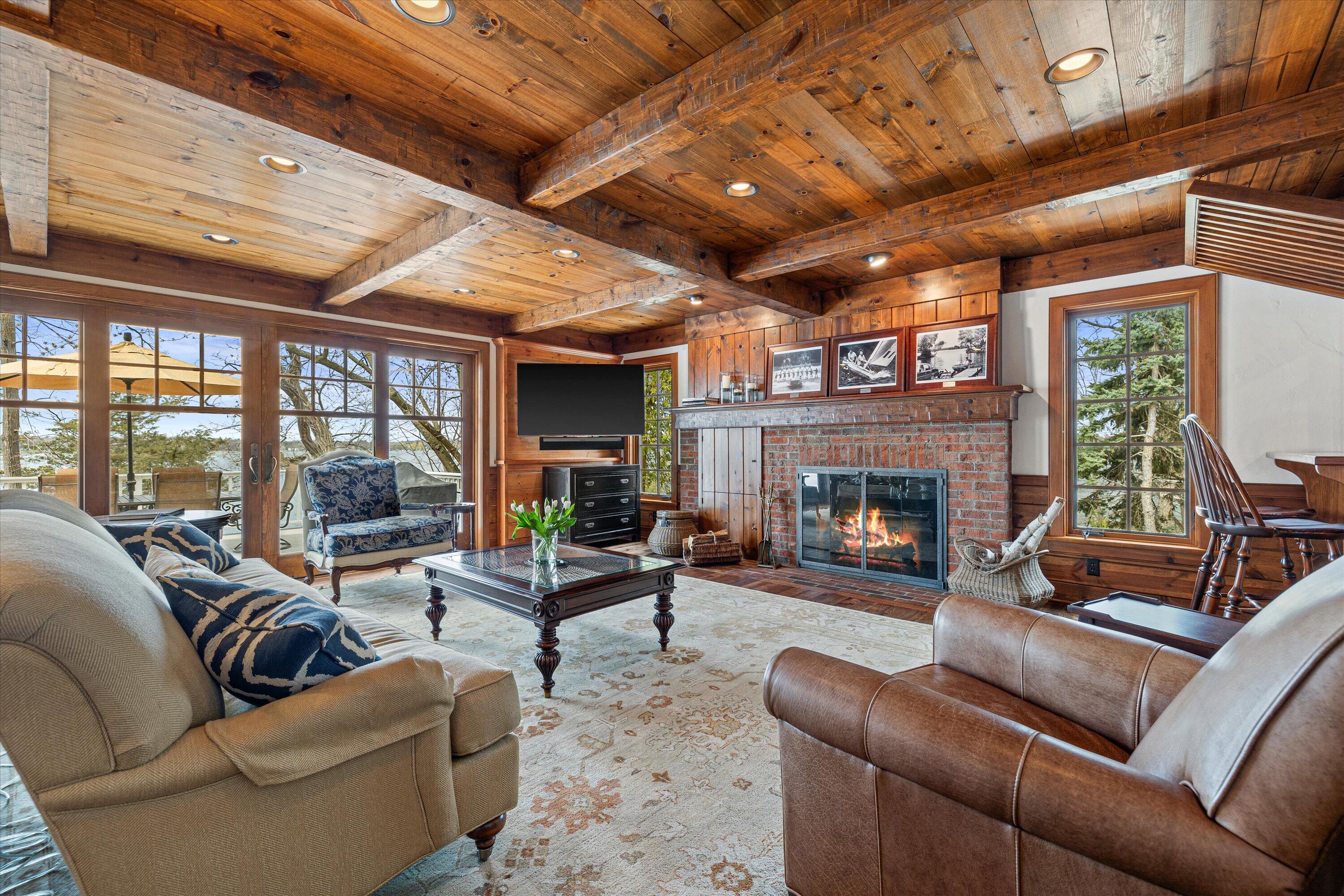 Wisconsin Lake Home for sale (MLS#: 1915798) at 1347  Mariner Dr, in Delafield, Wisconsin. (13 of 76)